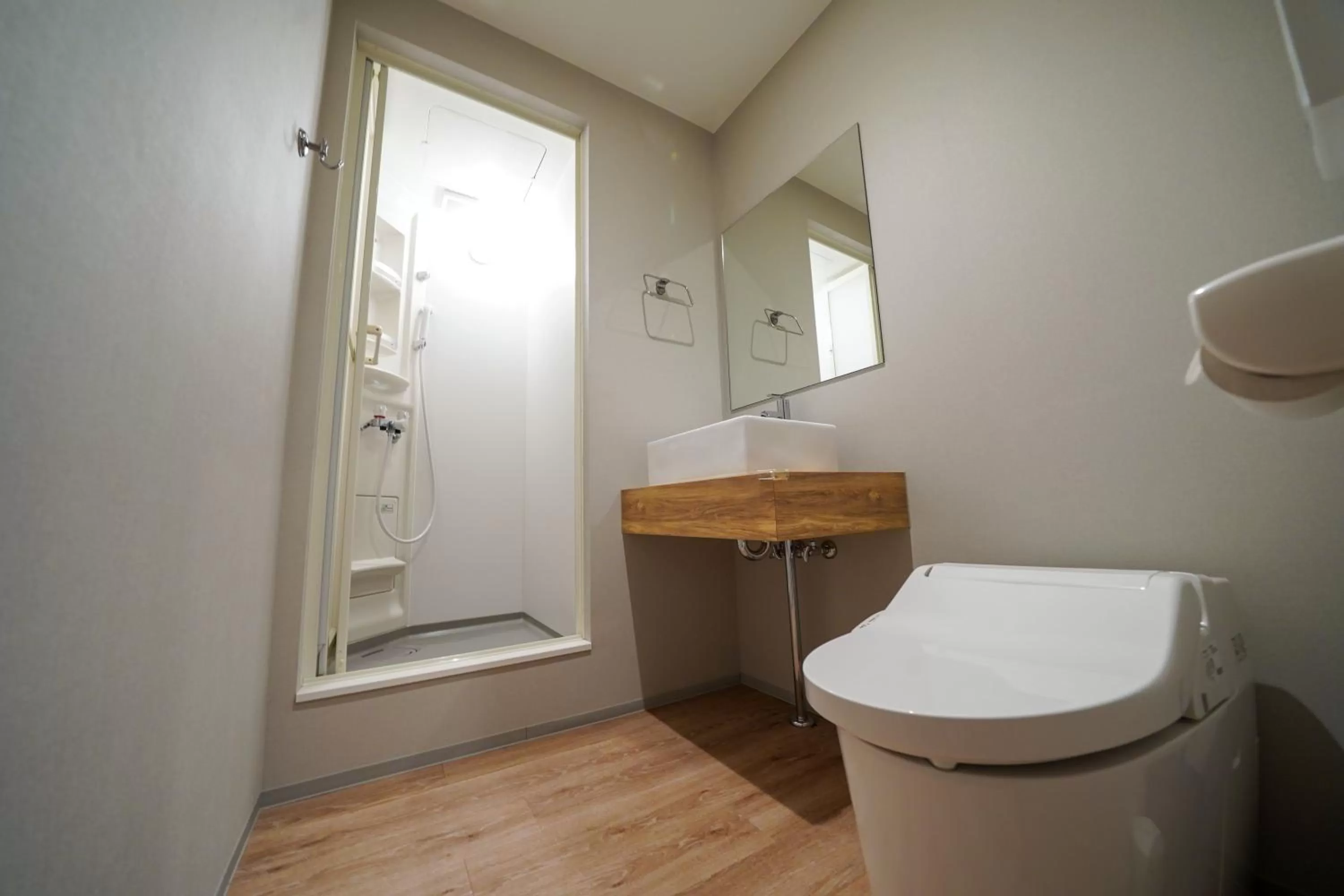 Shower in Hotel S-Presso East