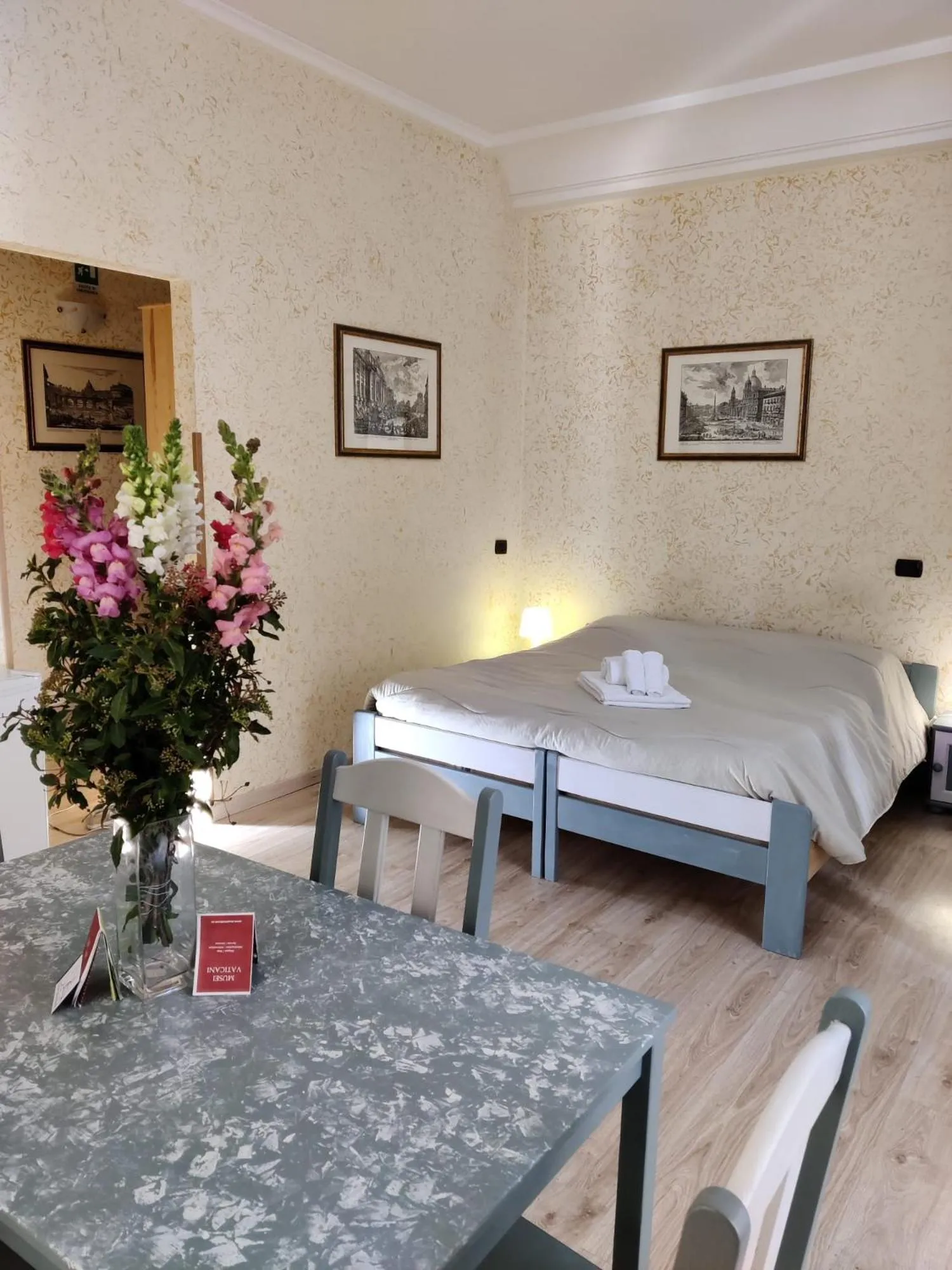 Bed in St. Peter's Rooms Rome