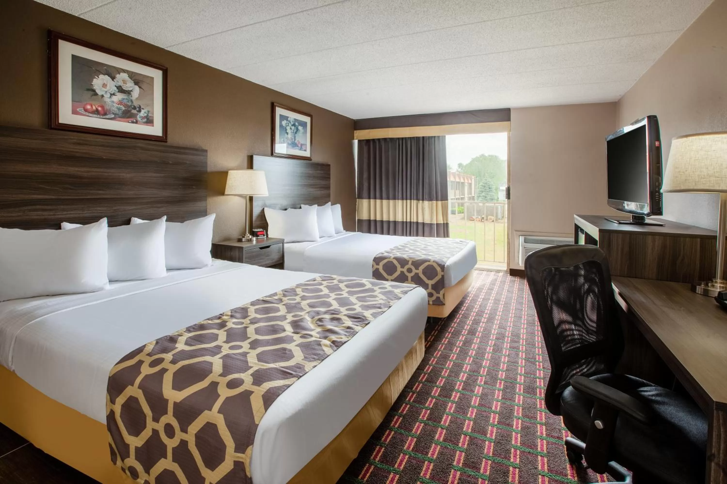 Bed in Baymont by Wyndham Northwood