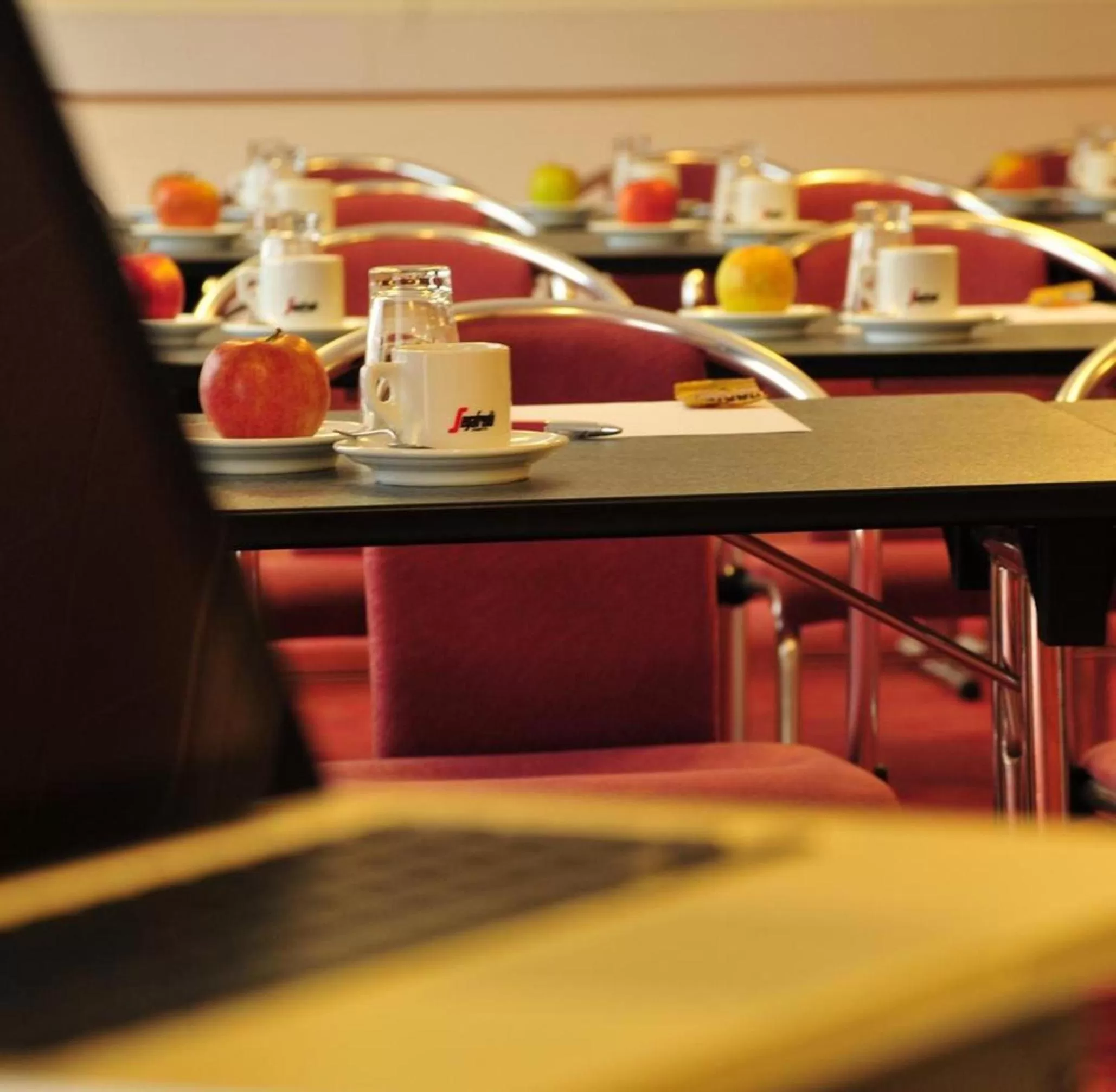 Restaurant/places to eat in Hotel Santo