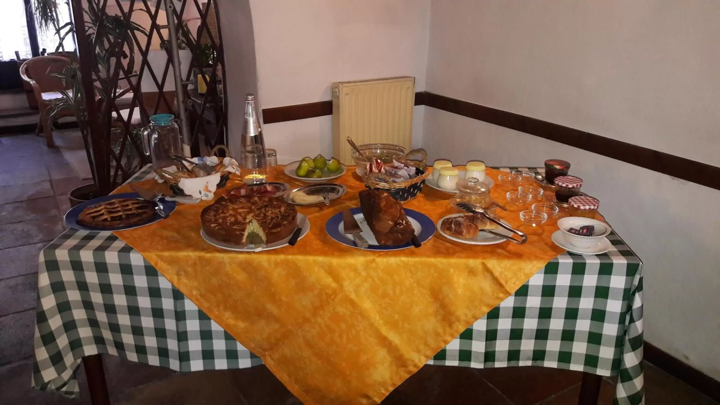 Il Cantinone Rooms Il Cantinone Rooms