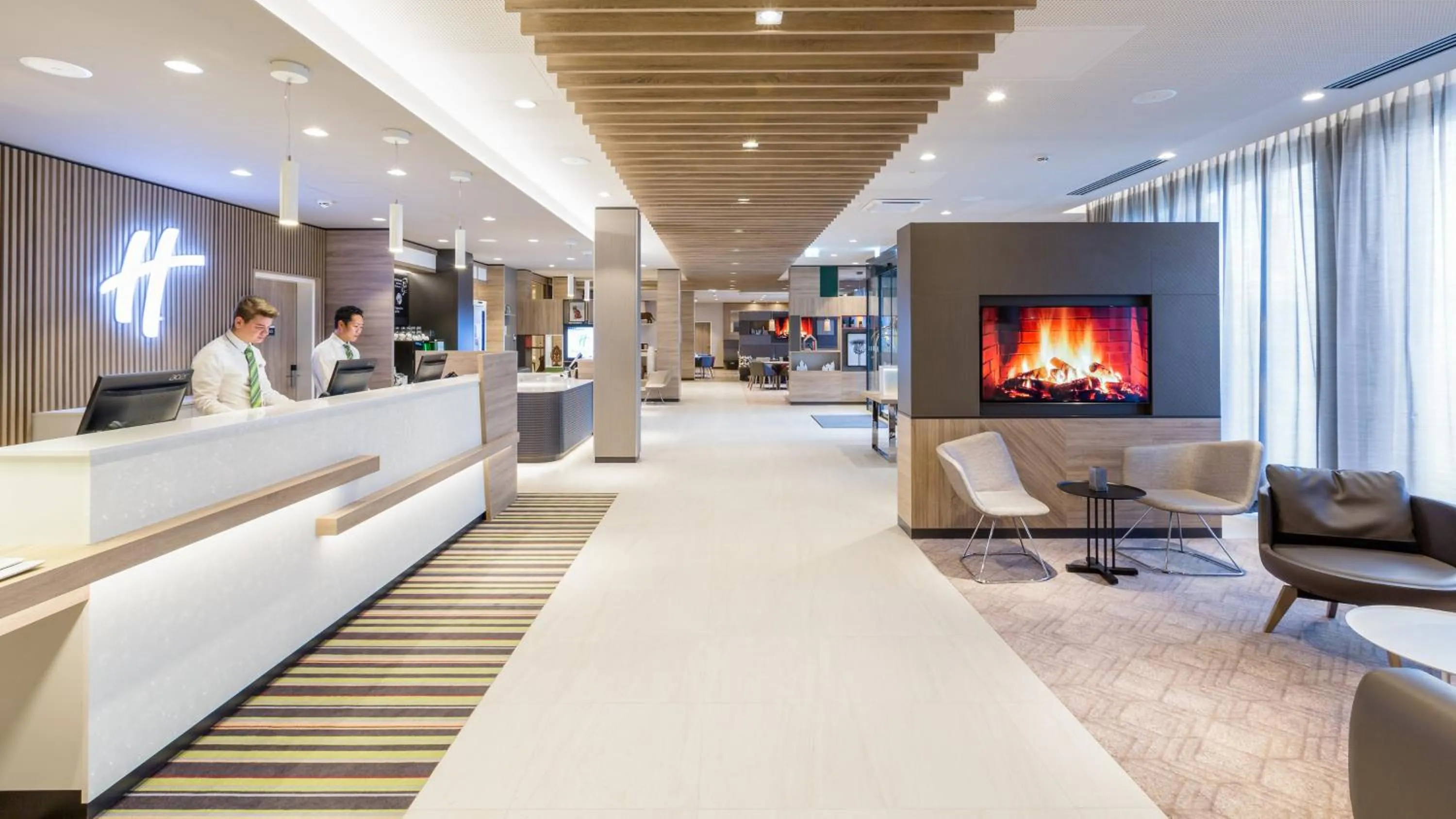Property building, Lobby/Reception in Holiday Inn Munich - City East, an IHG Hotel