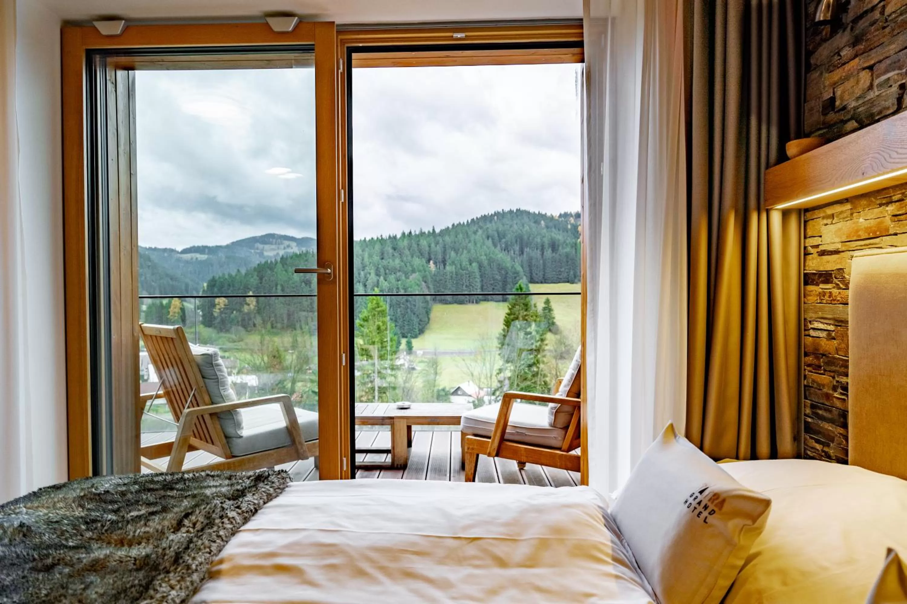 Balcony/Terrace, Bed in Grandhotel Tatra