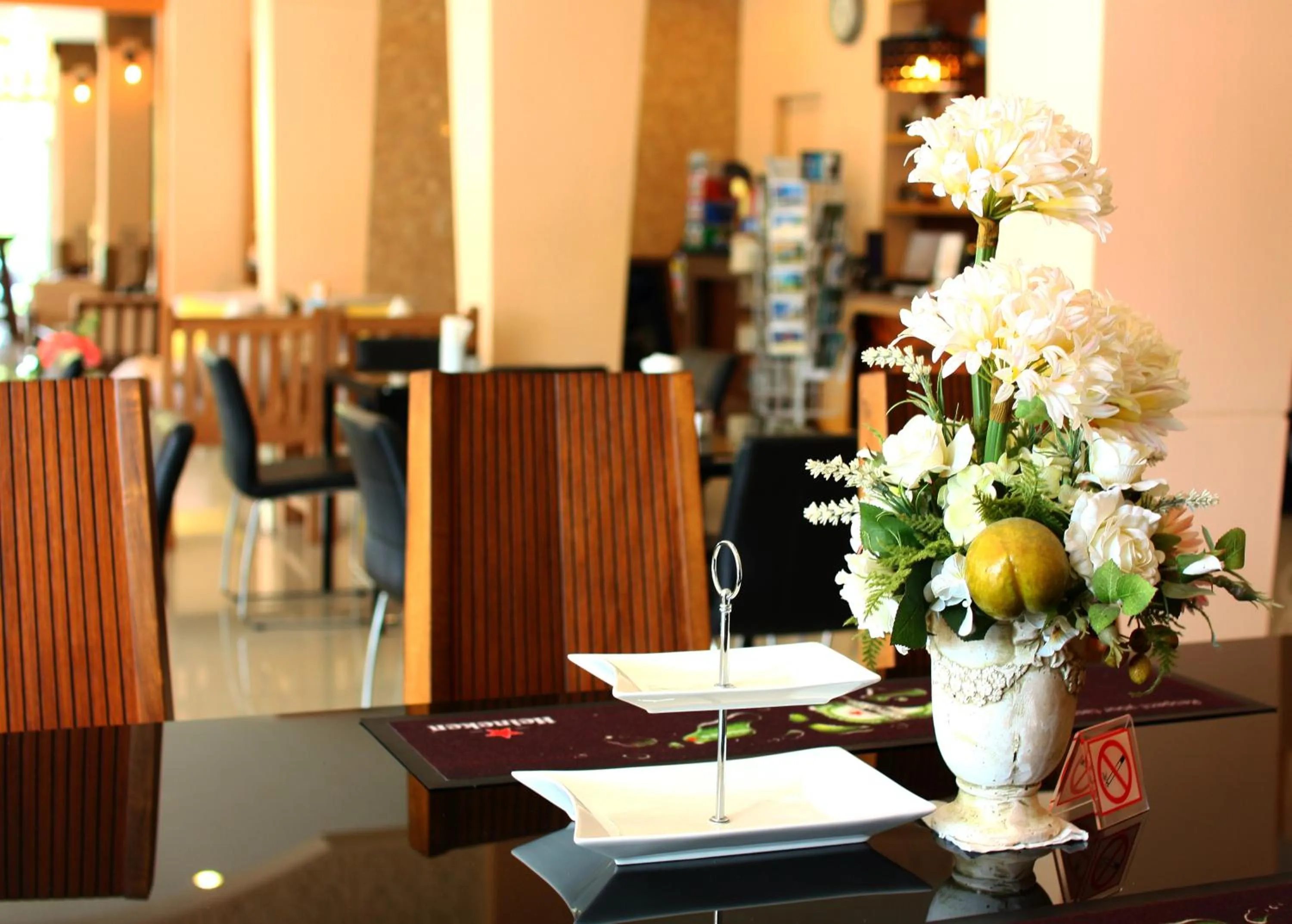 Restaurant/places to eat in Breezotel - SHA Certified