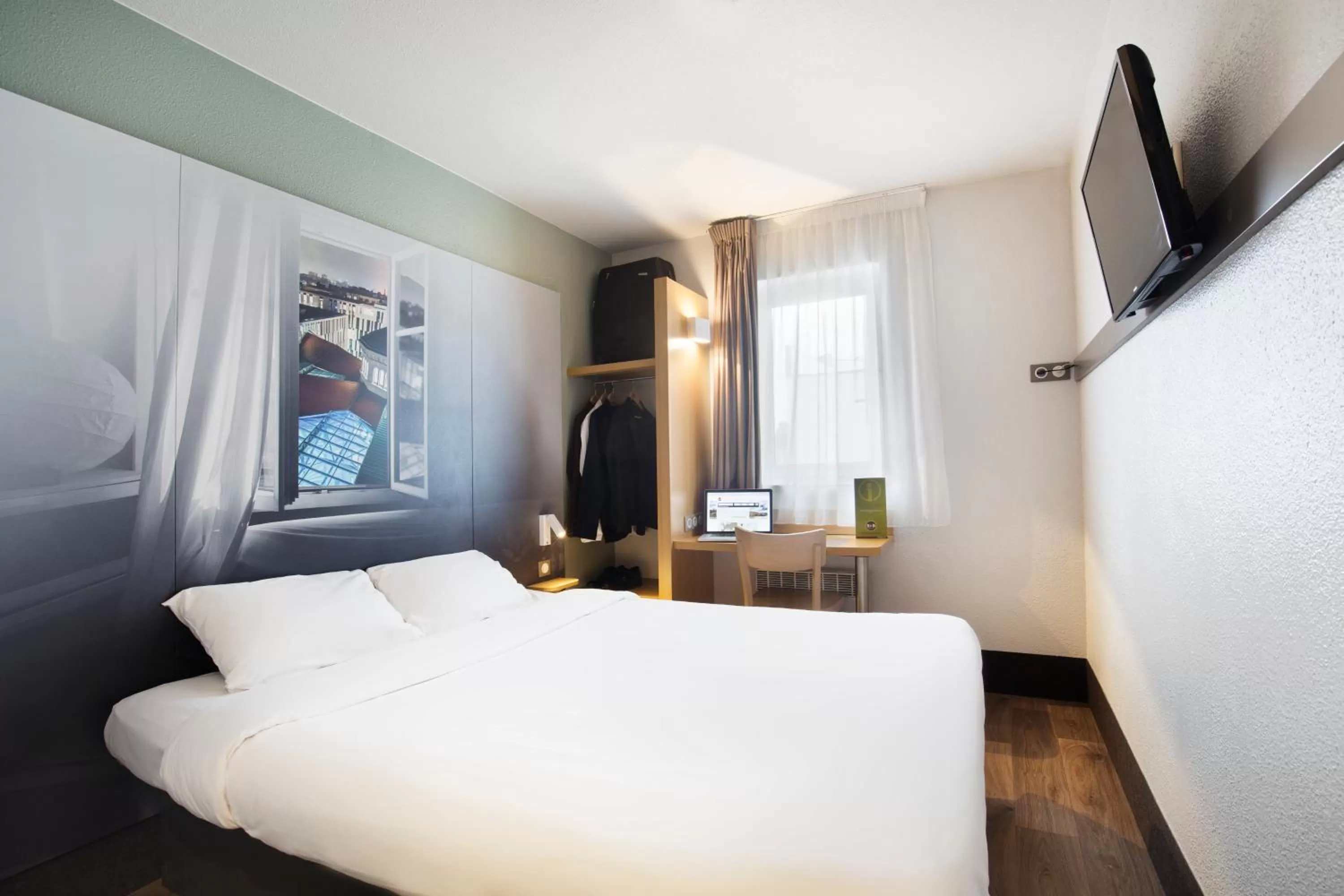 Standard Double Room in B&B HOTEL Lyon Saint-Bonnet Mi-Plaine