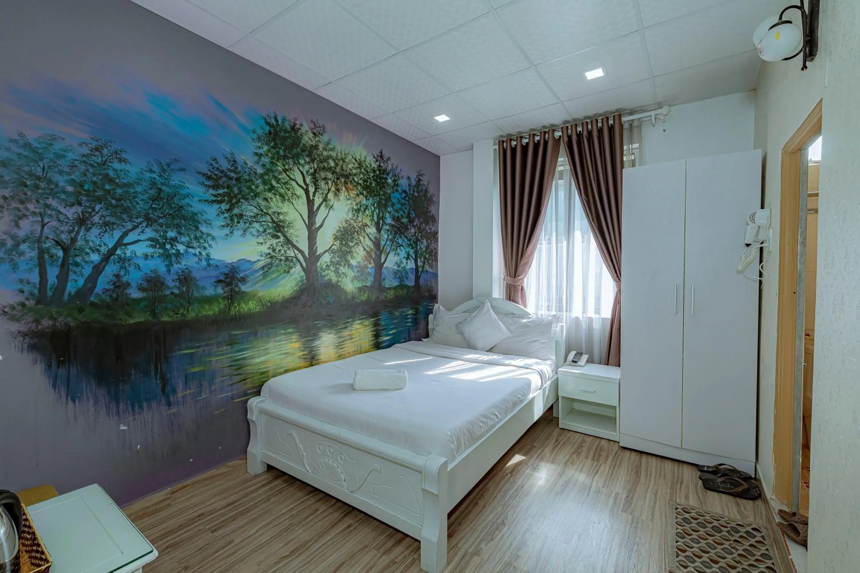 Ken's Backpackers Hotel