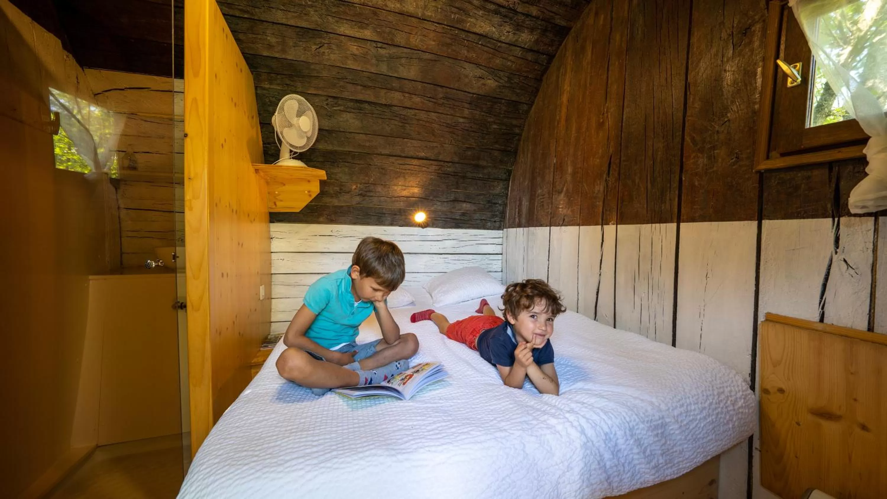 Photo of the whole room, Bed in Le Village de la Champagne - Slowmoov