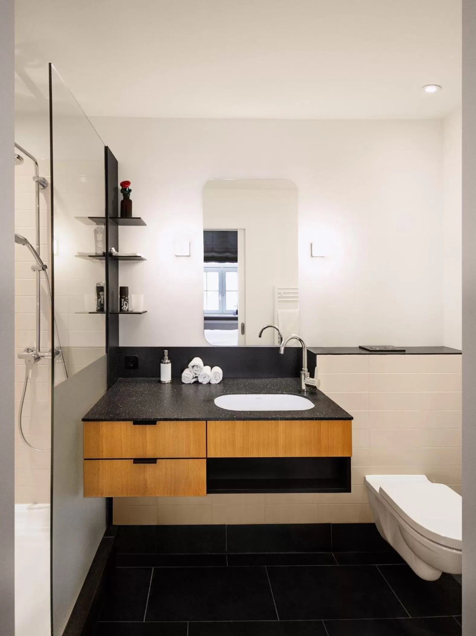 Bathroom in Apartment040