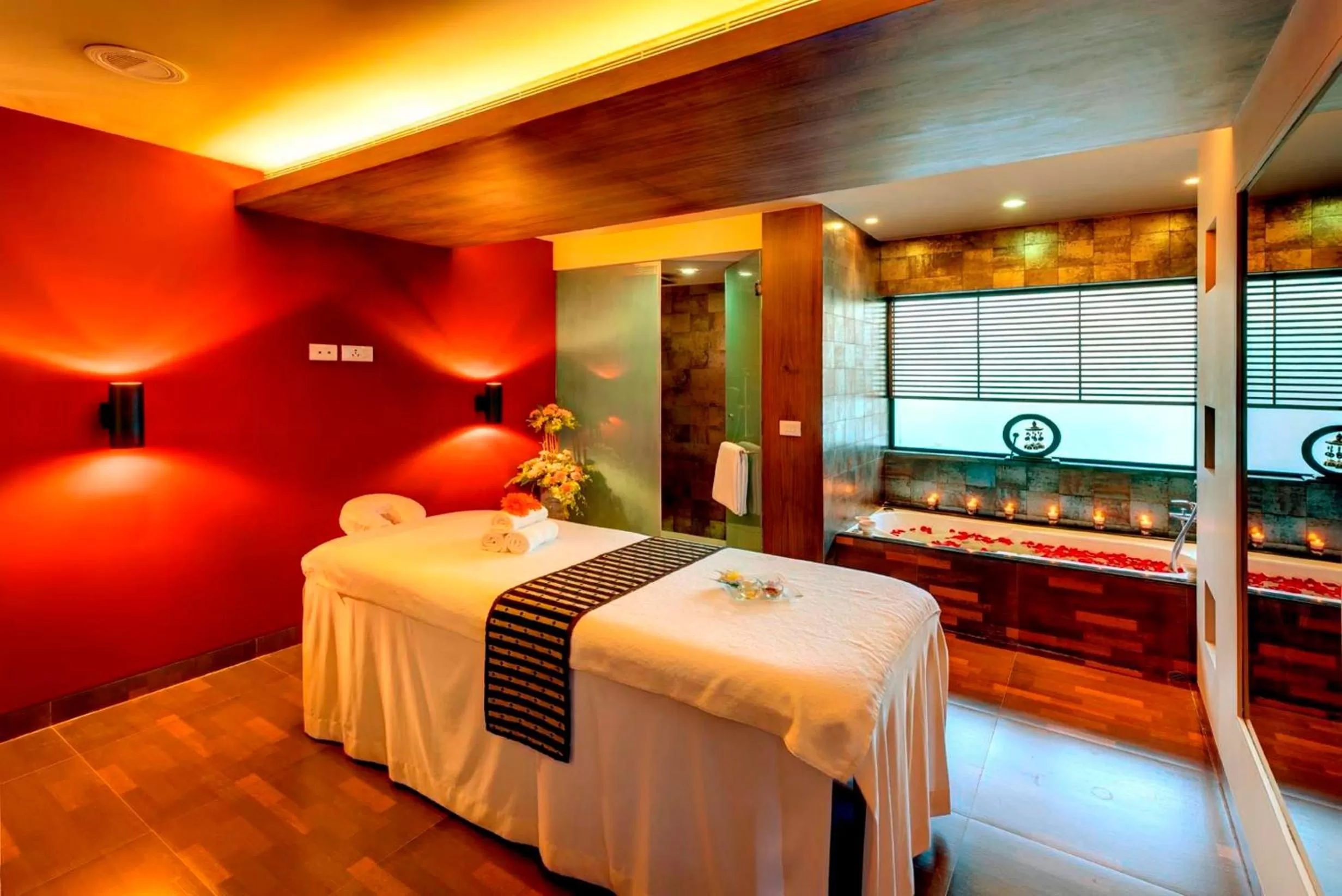 Spa and wellness centre/facilities, Bed in Kenilworth Hotel, Kolkata