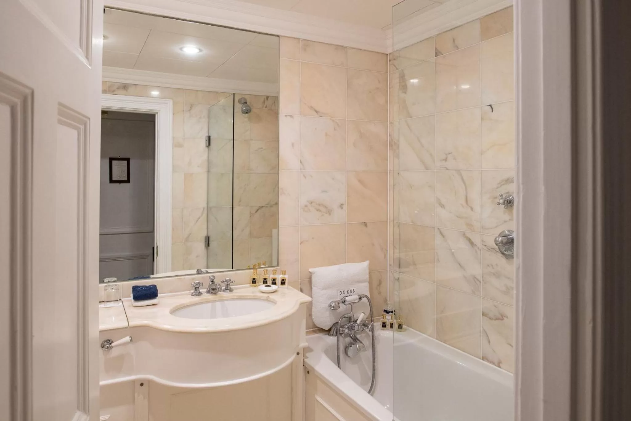 Bathroom in Dukes London