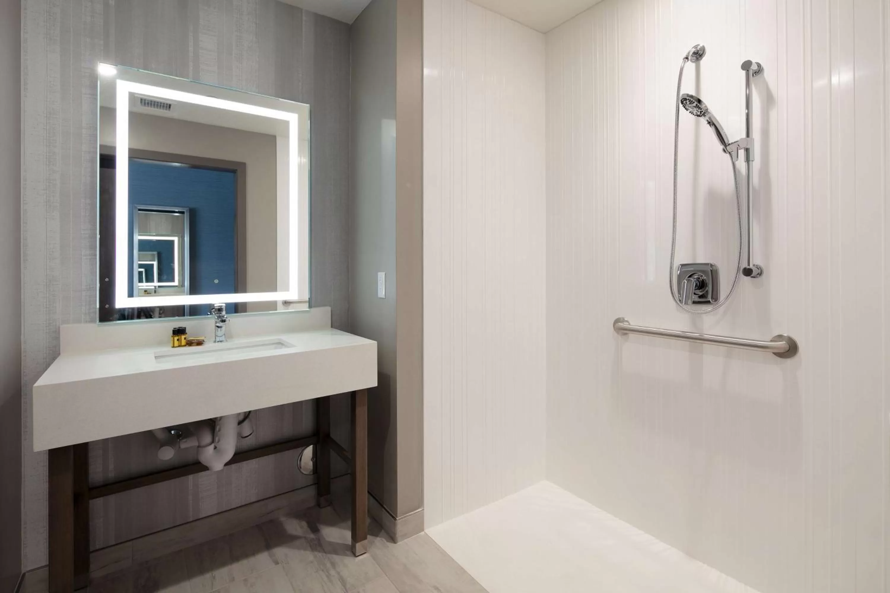 Bathroom in Best Western Plus Settlers Point