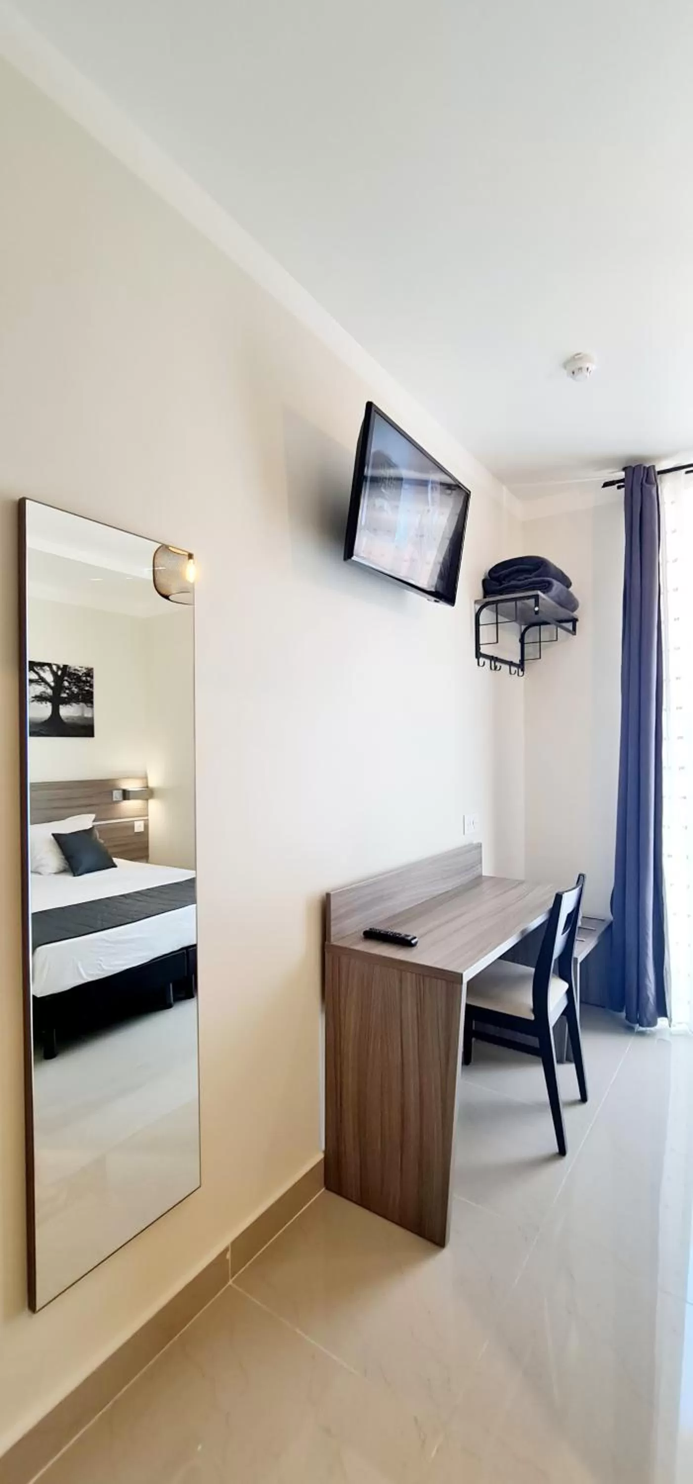 TV and multimedia in ESPERANCE HOTEL