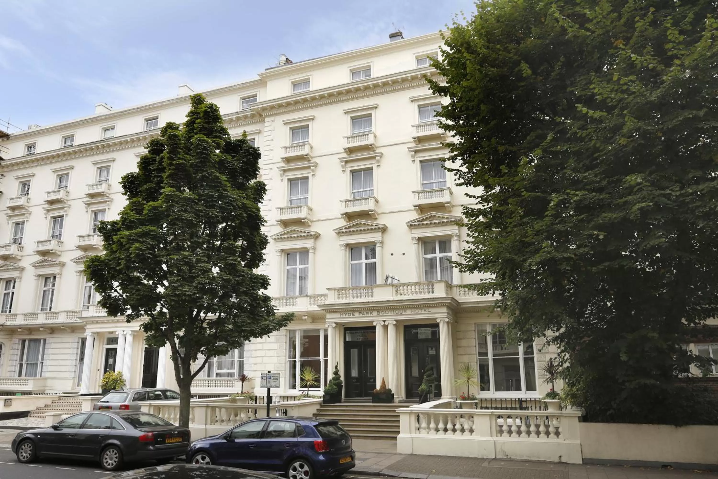 Property building in Hyde Park Boutique Hotel