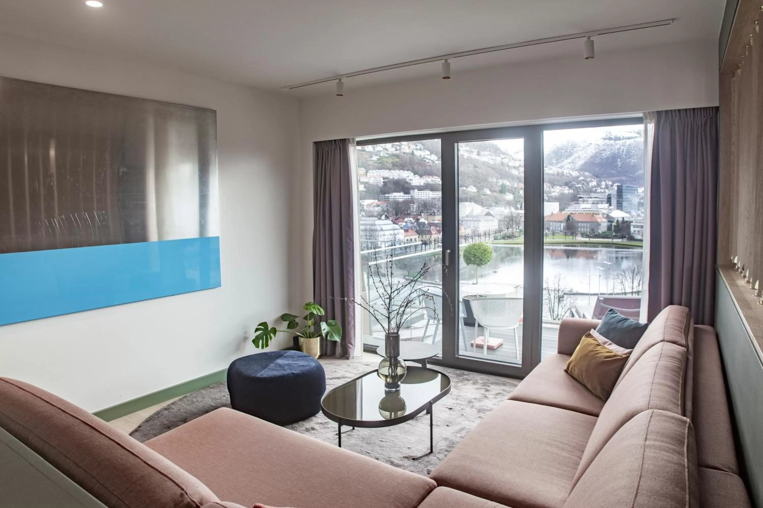 Living room in Hotel Norge by Scandic