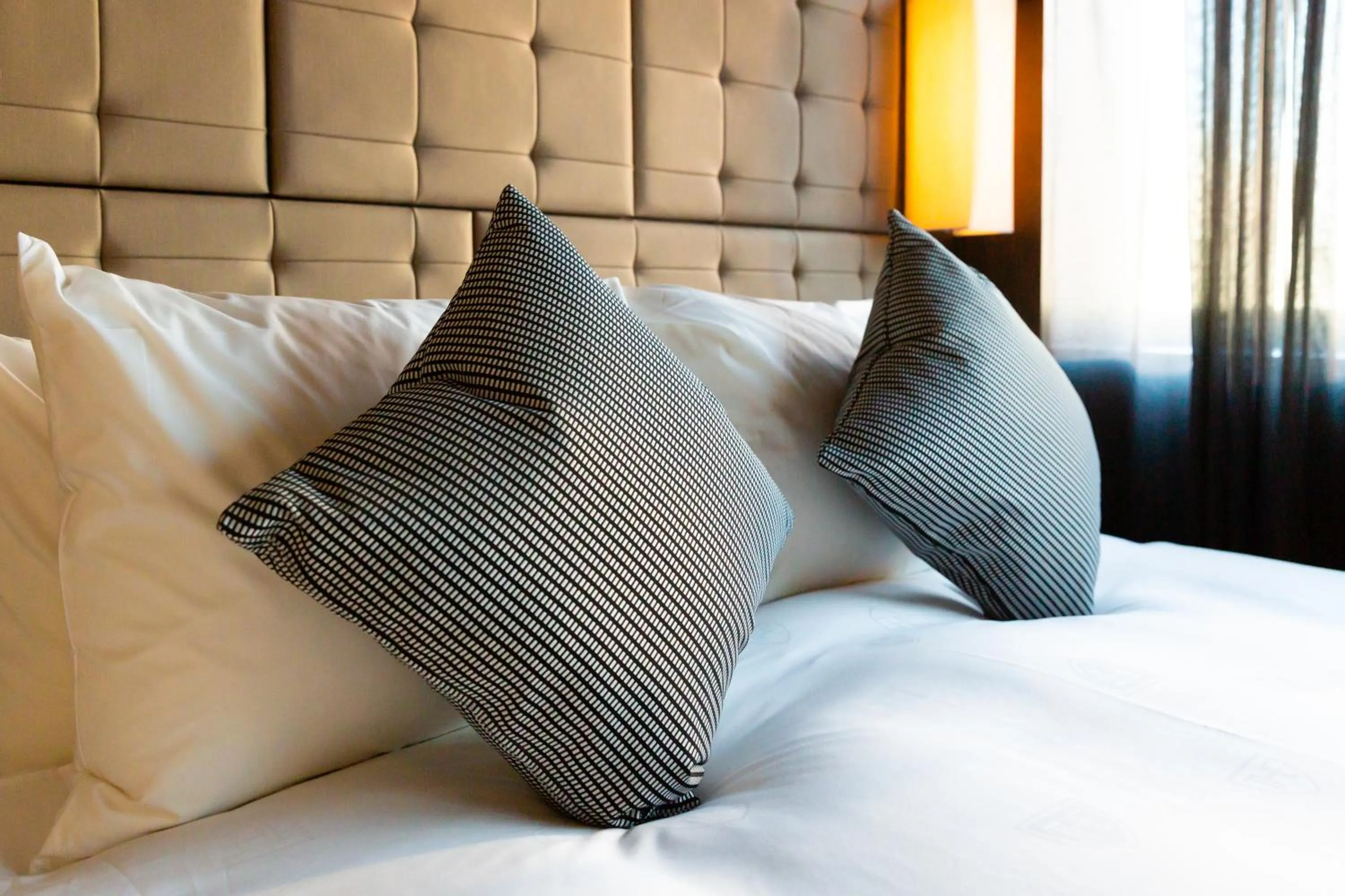 Bed in The Royal Park Canvas - Ginza 8