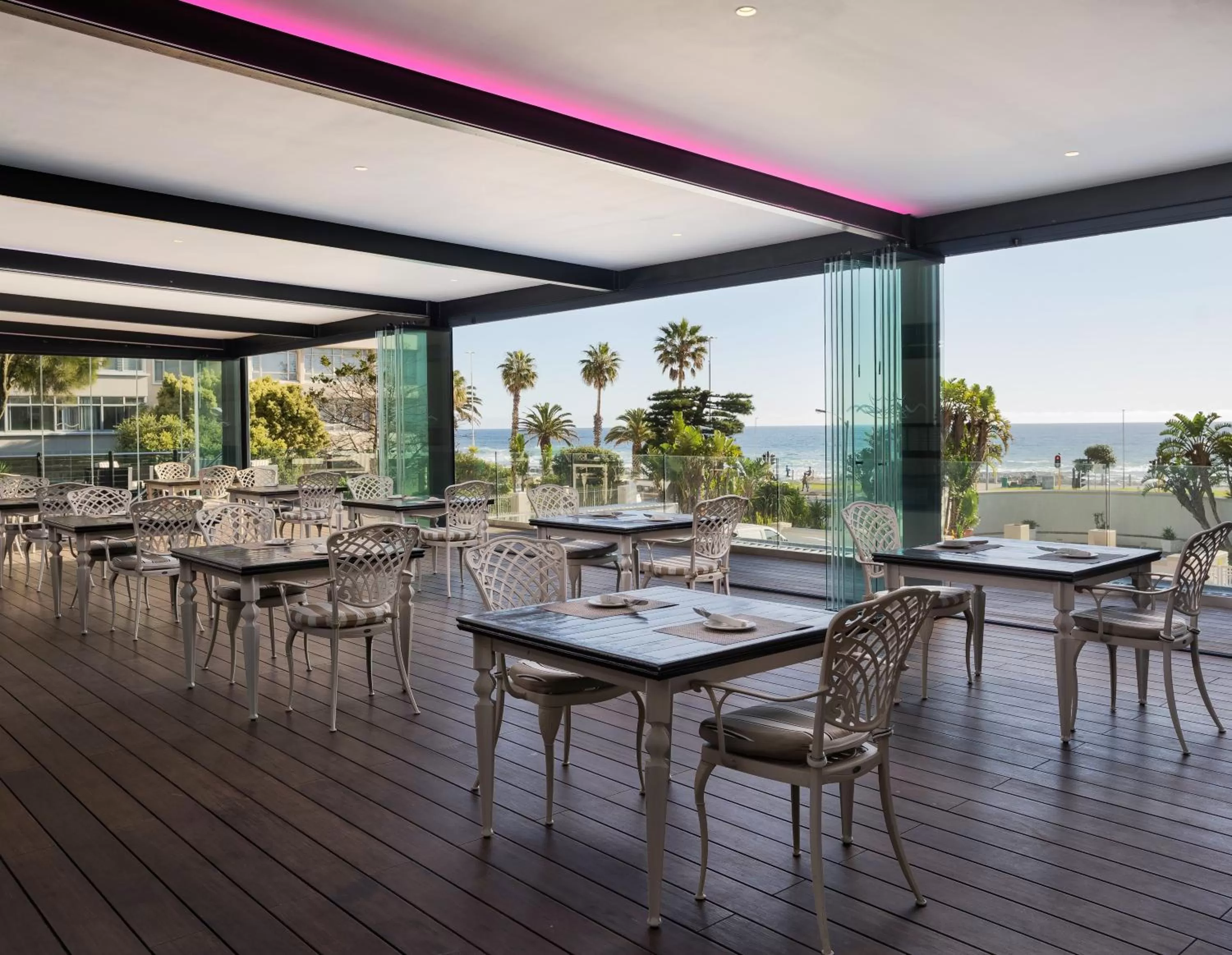 Restaurant/places to eat in Premier Hotel Cape Town