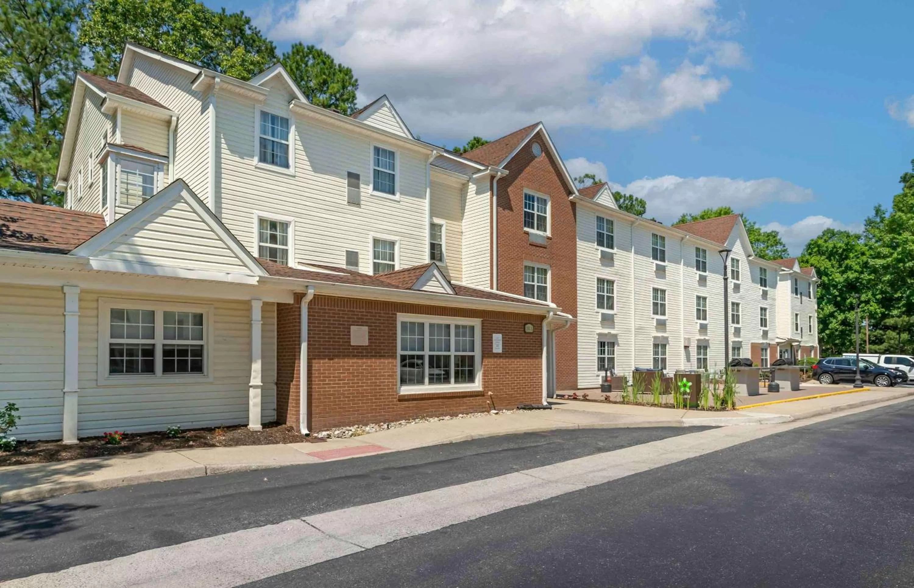 Property building in Extended Stay America Suites - Newport News - Yorktown