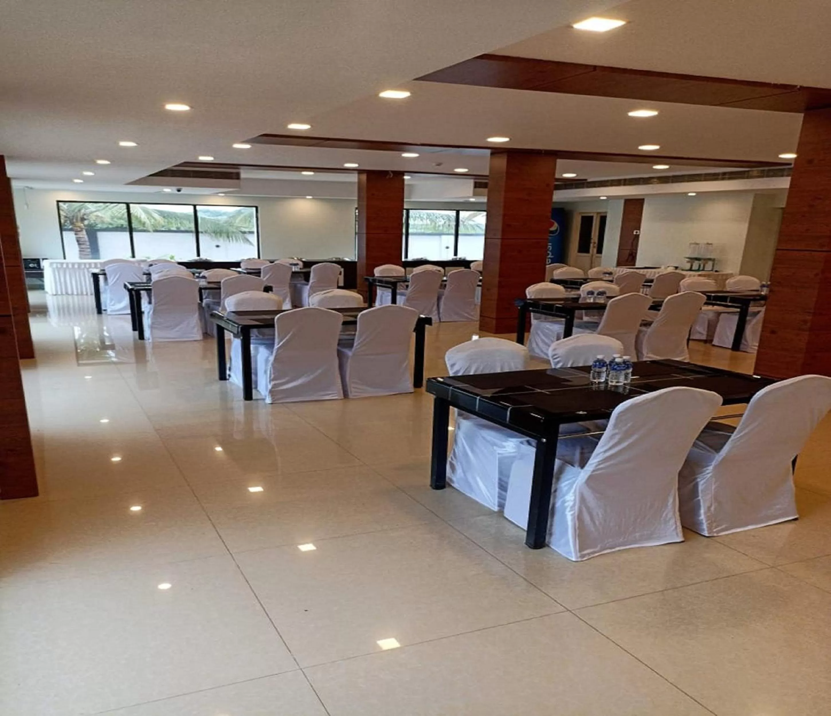 Restaurant/places to eat in Daffodil Inn