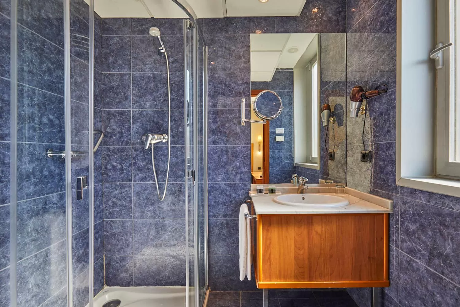 Bathroom in Exe Plaza Delicias