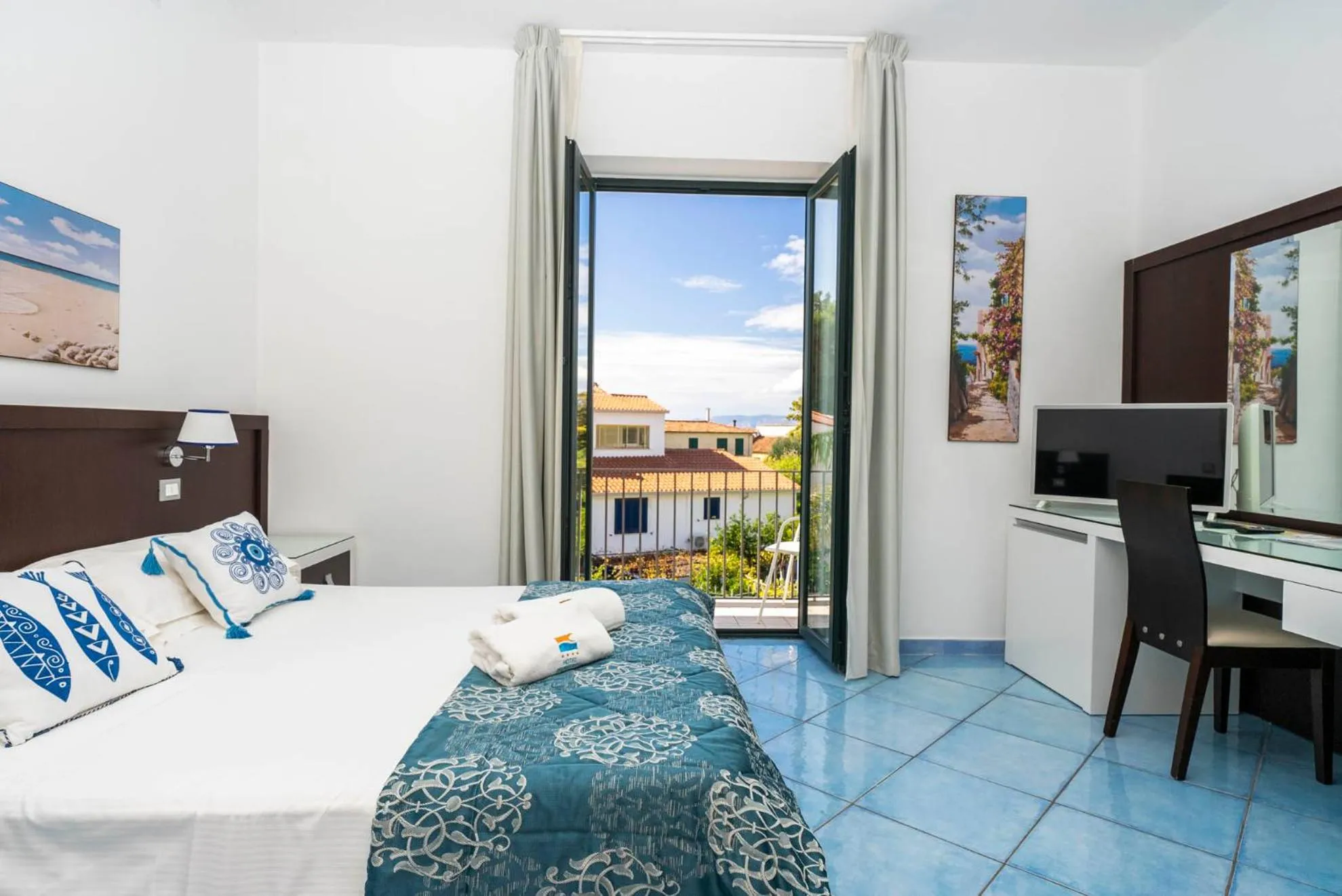 Photo of the whole room, Bed in Hotel Murmann