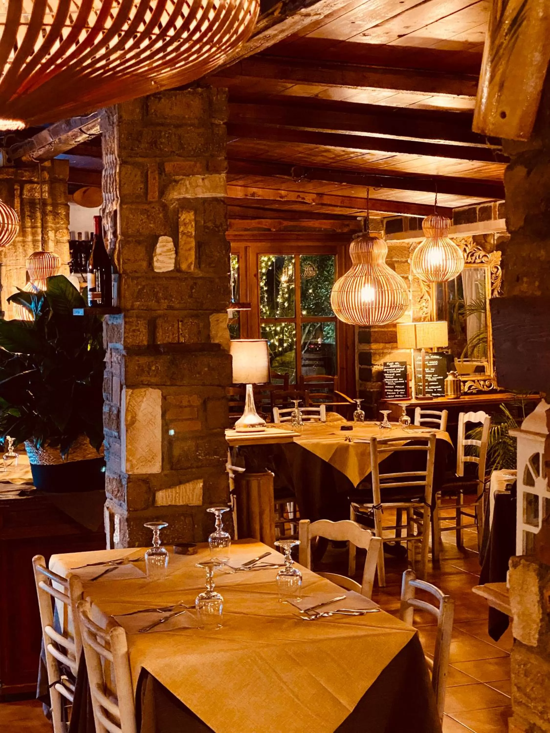 Restaurant/Places to Eat in AgriSesto B&B