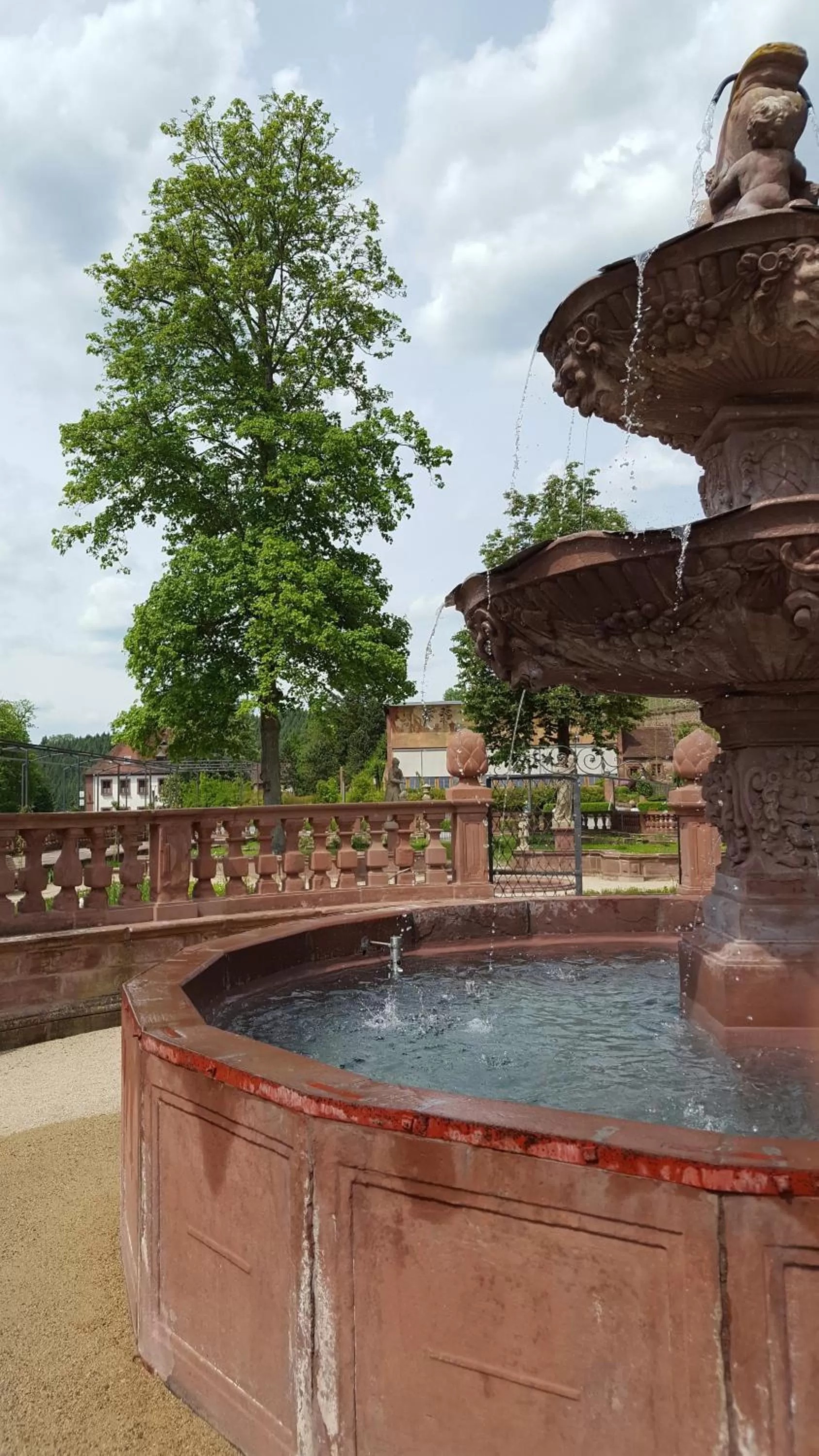 Nearby landmark, Swimming Pool in Landhotel Garni am Mühlenwörth