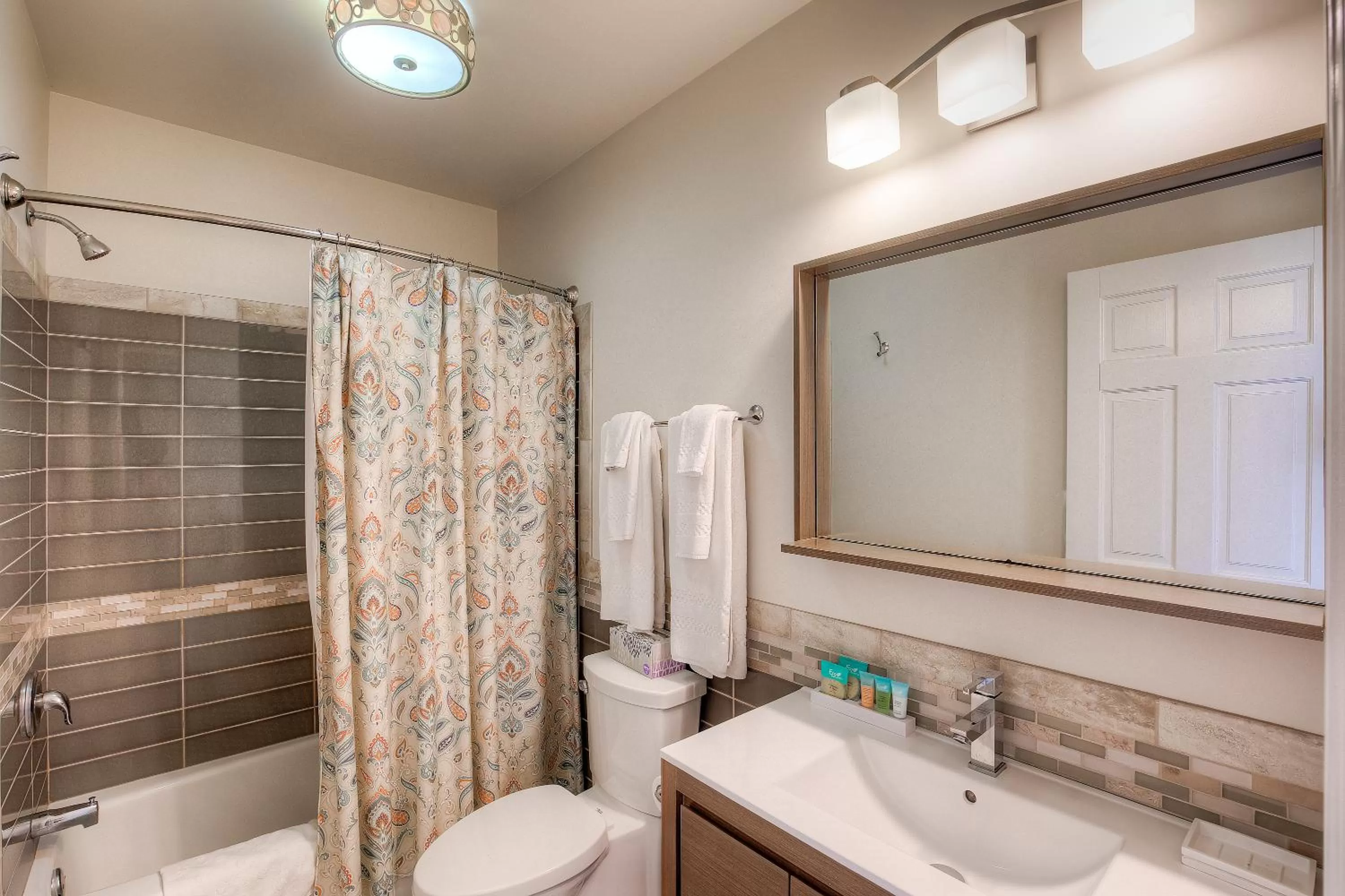 Shower in Elaine's Cape May Boutique Hotel