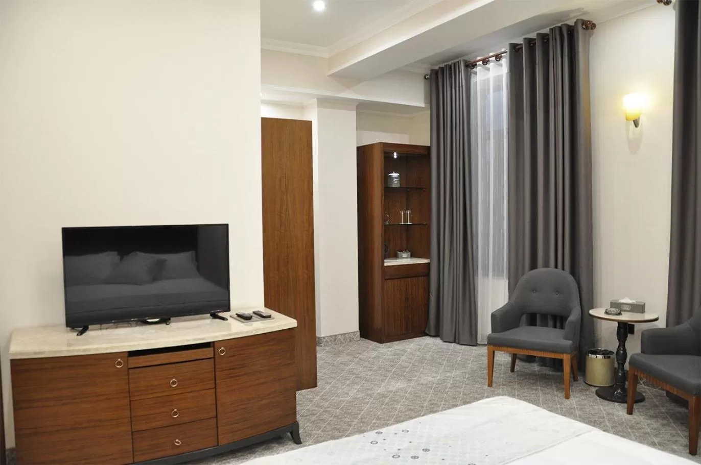 Bed in Parliament Palace Hotel