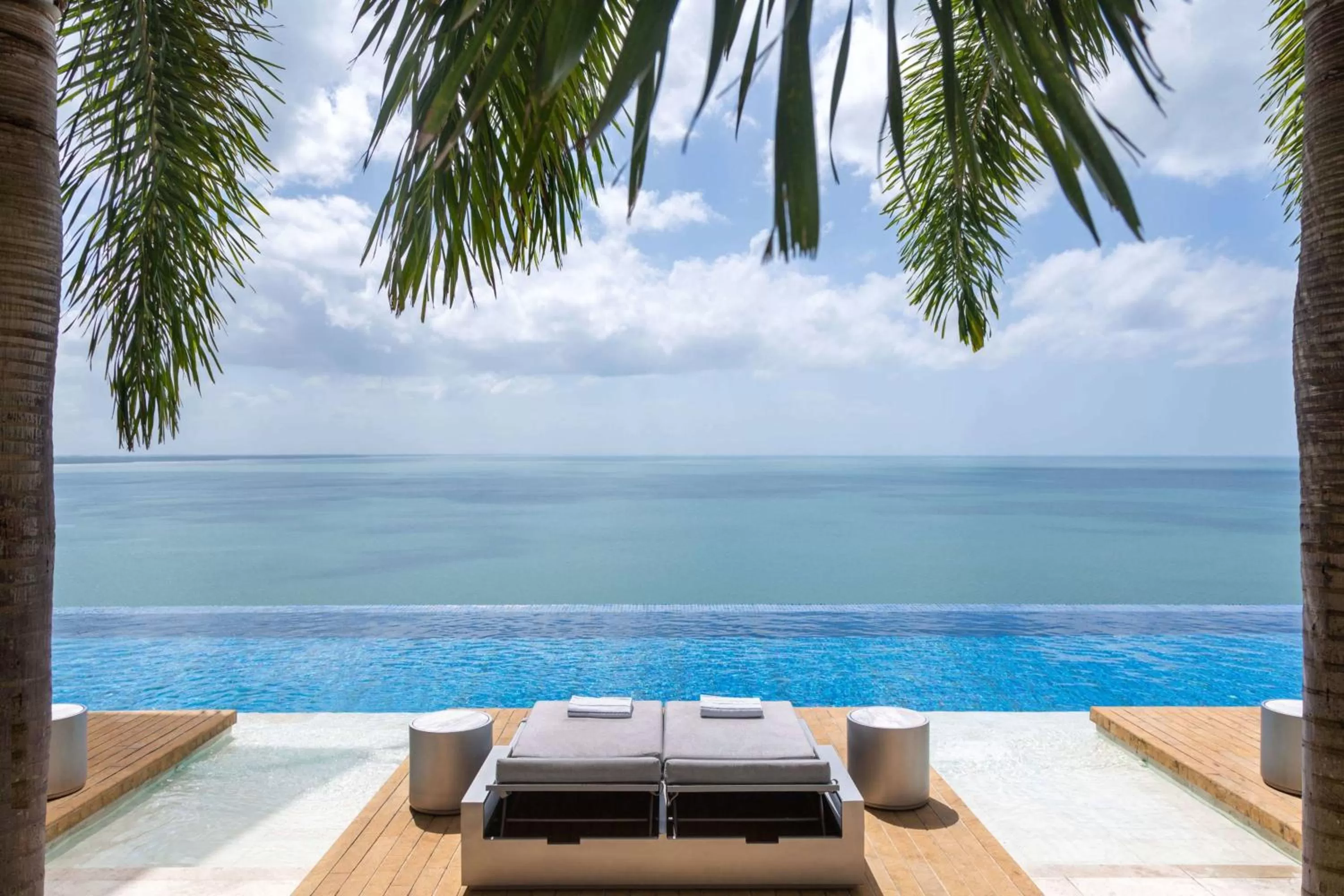 Swimming pool in JW Marriott Panama