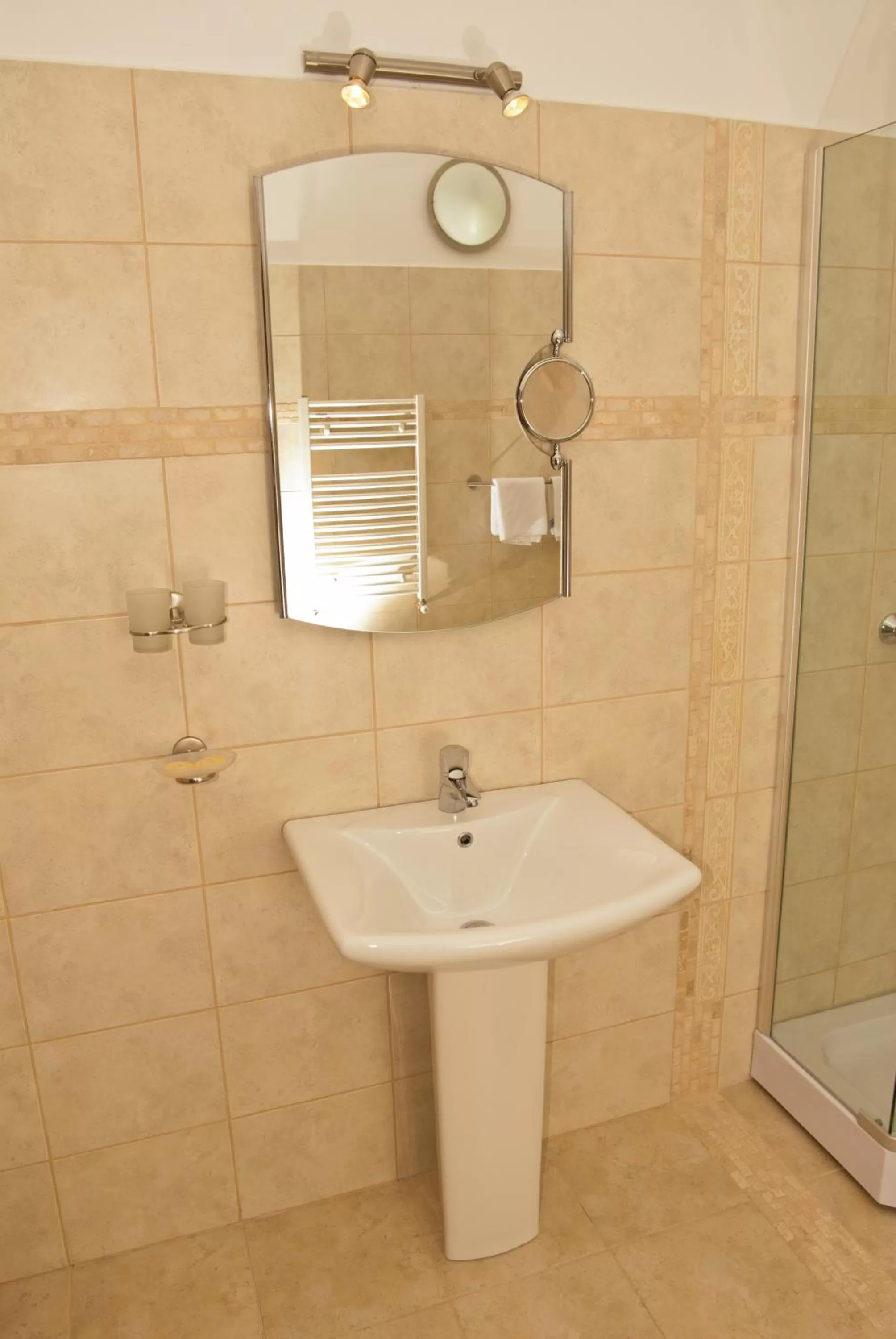 Bathroom in Hotel Belleville