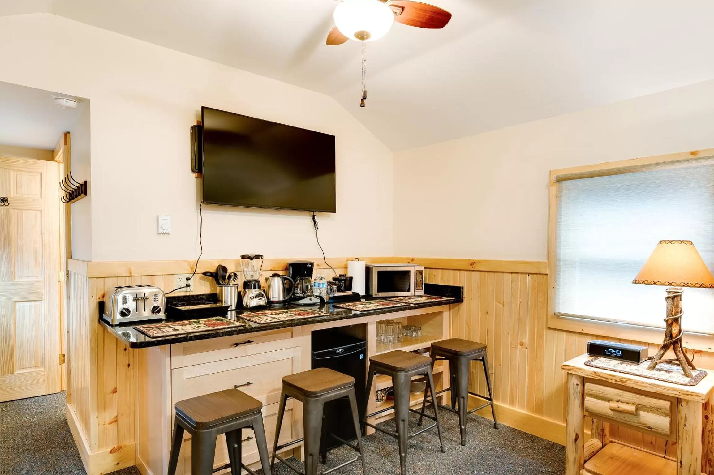 TV and multimedia in Cobble Mountain Lodge