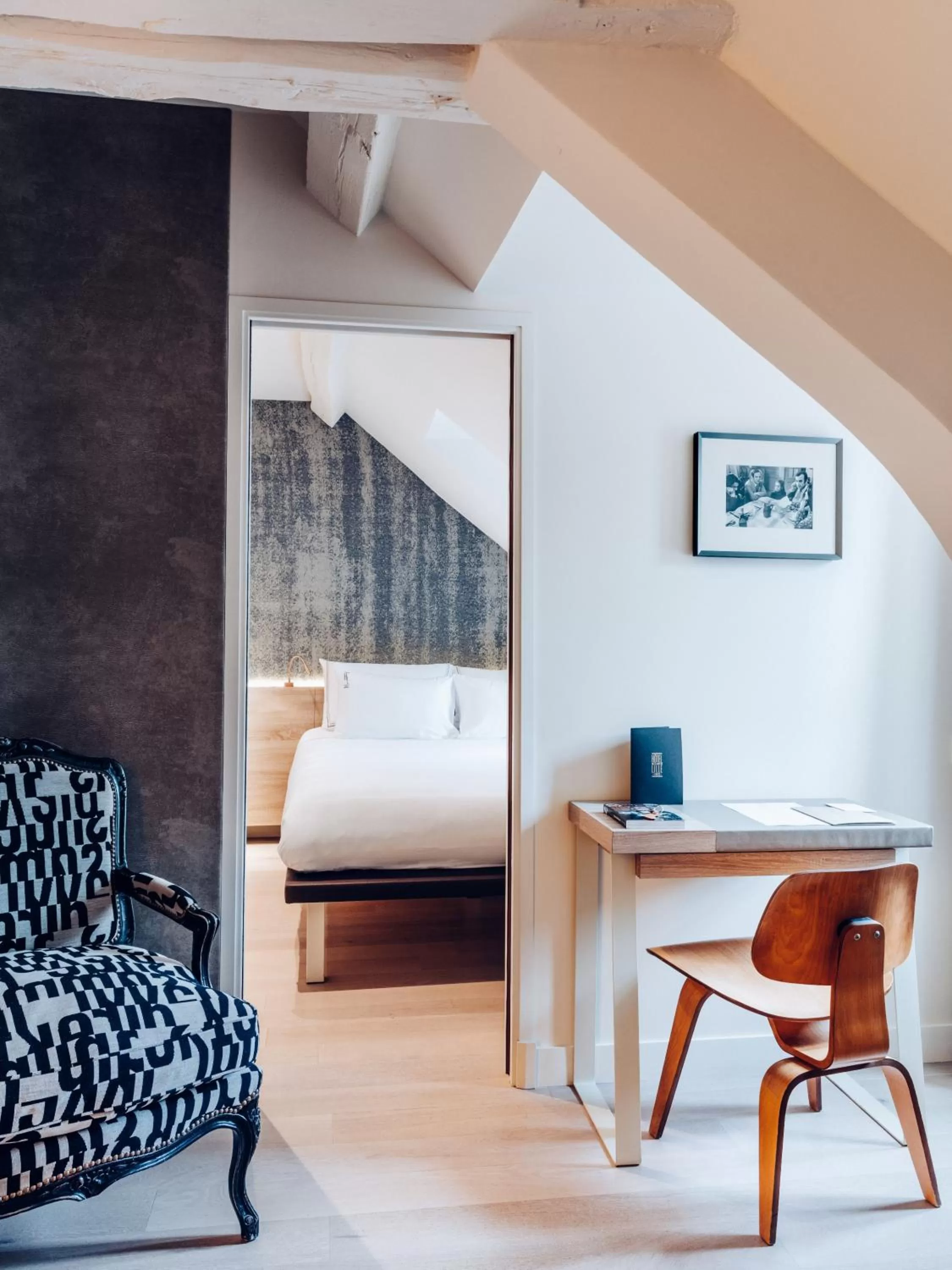 Bedroom, Bed in Hôtel de Lille - Saint-Germain des Près