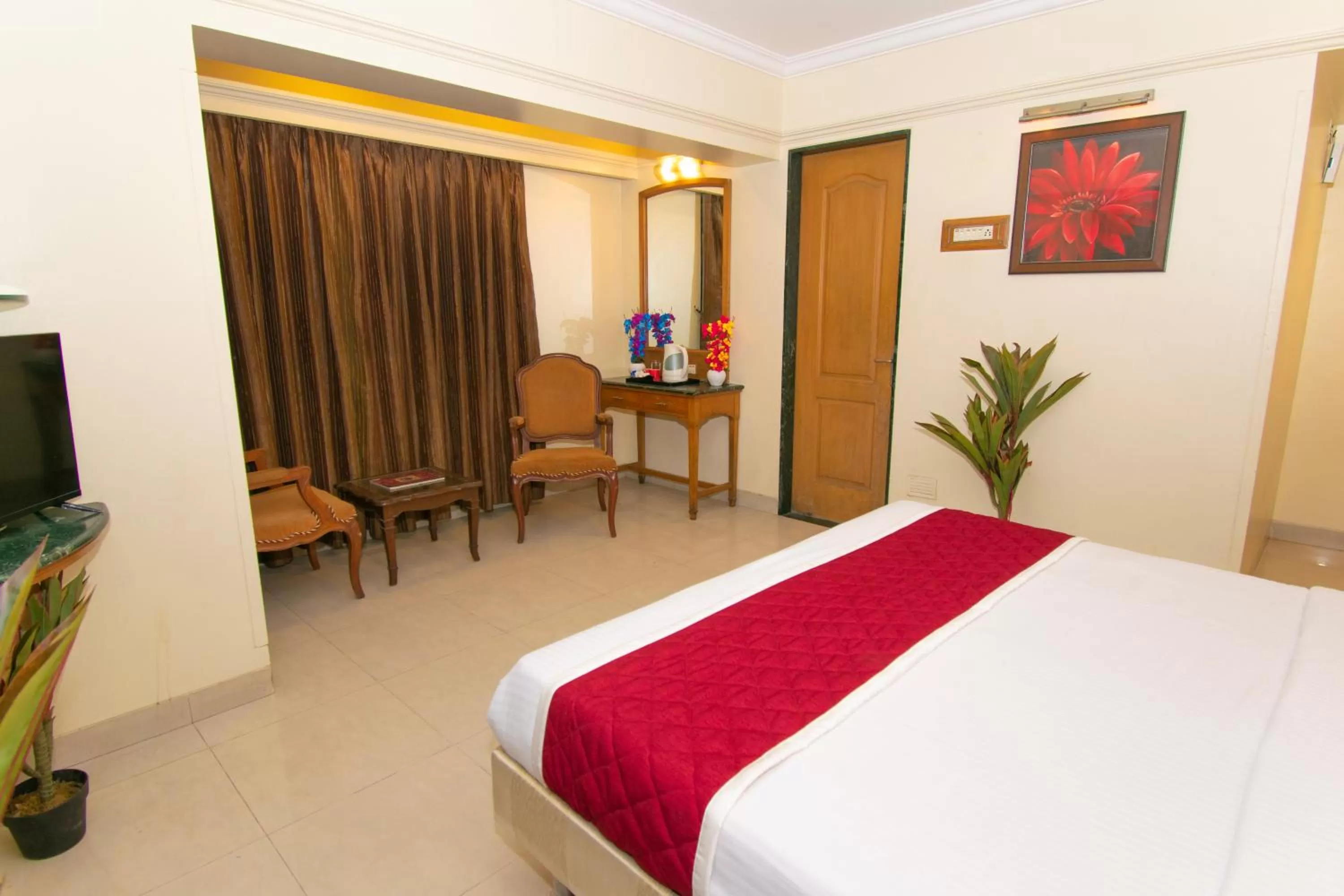 Photo of the whole room in Octave Bund Garden