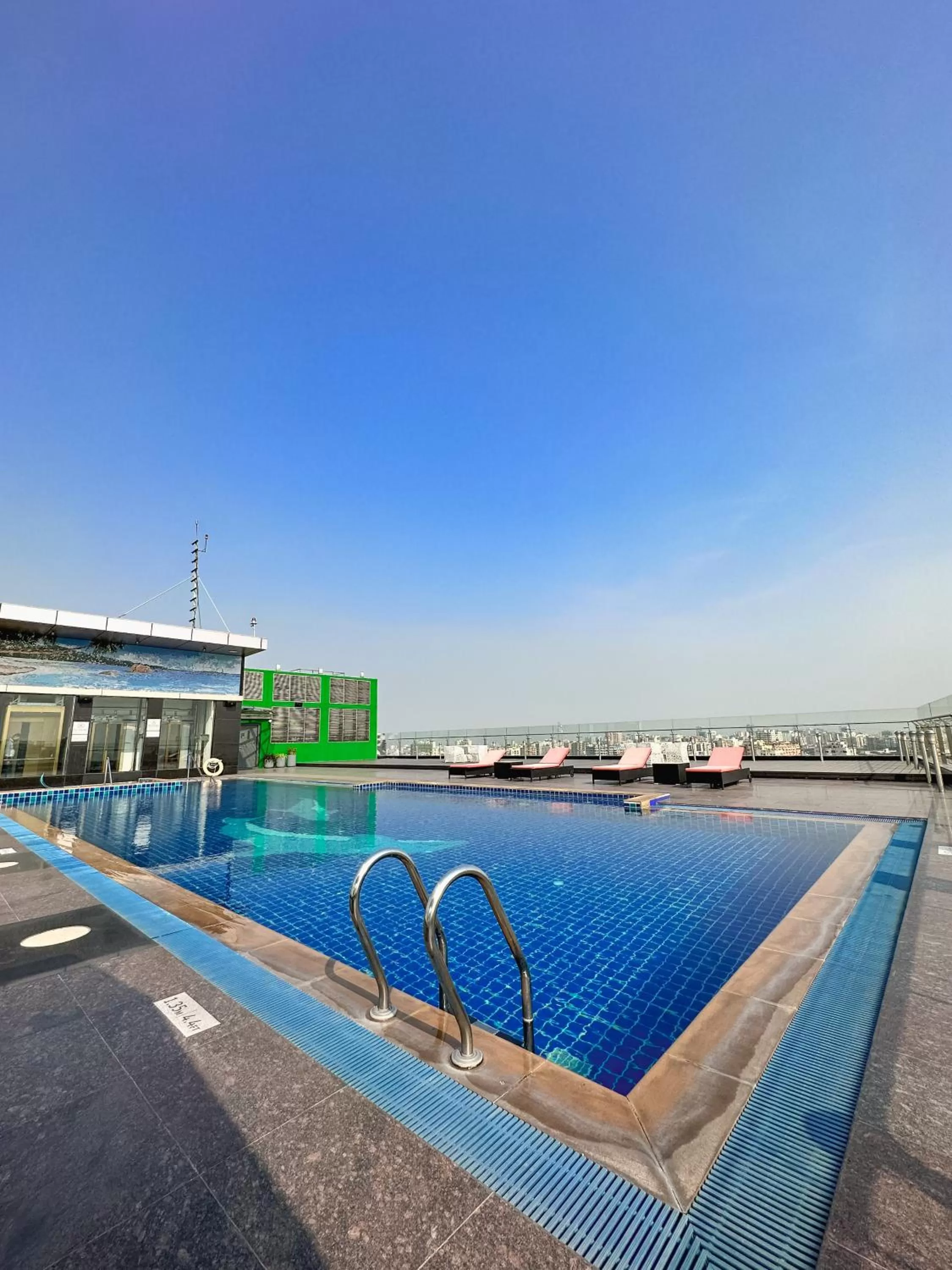 Swimming pool in Holiday Inn Dhaka City Centre by IHG