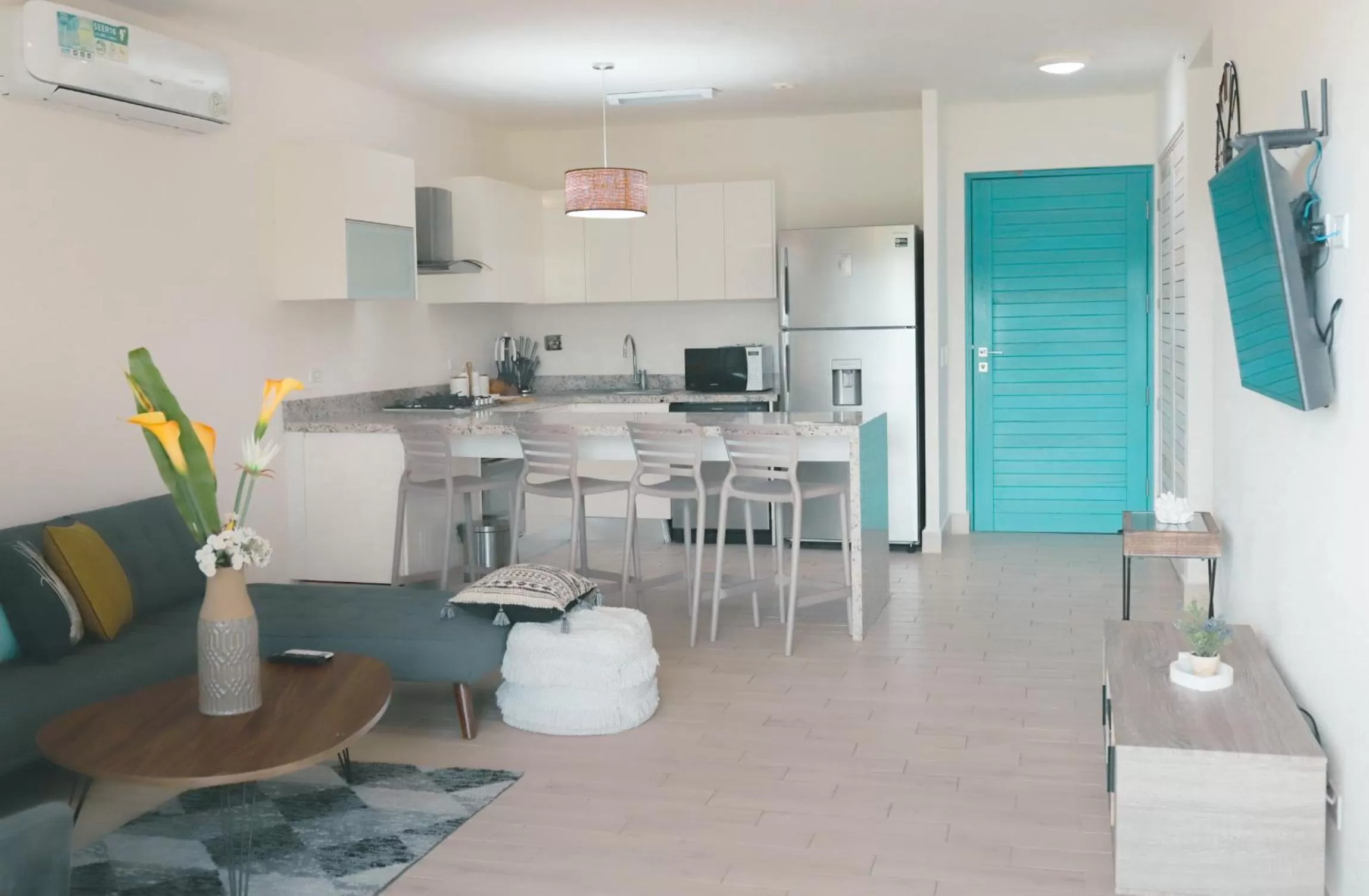 Kitchen/Kitchenette in Playa Caracol Residences