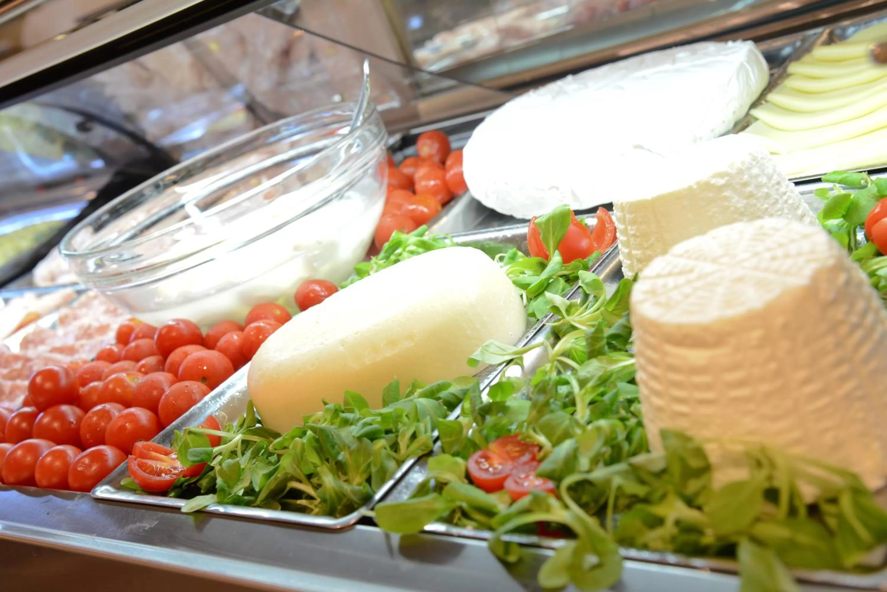 Buffet breakfast in Trilussa Palace Hotel Congress & Spa