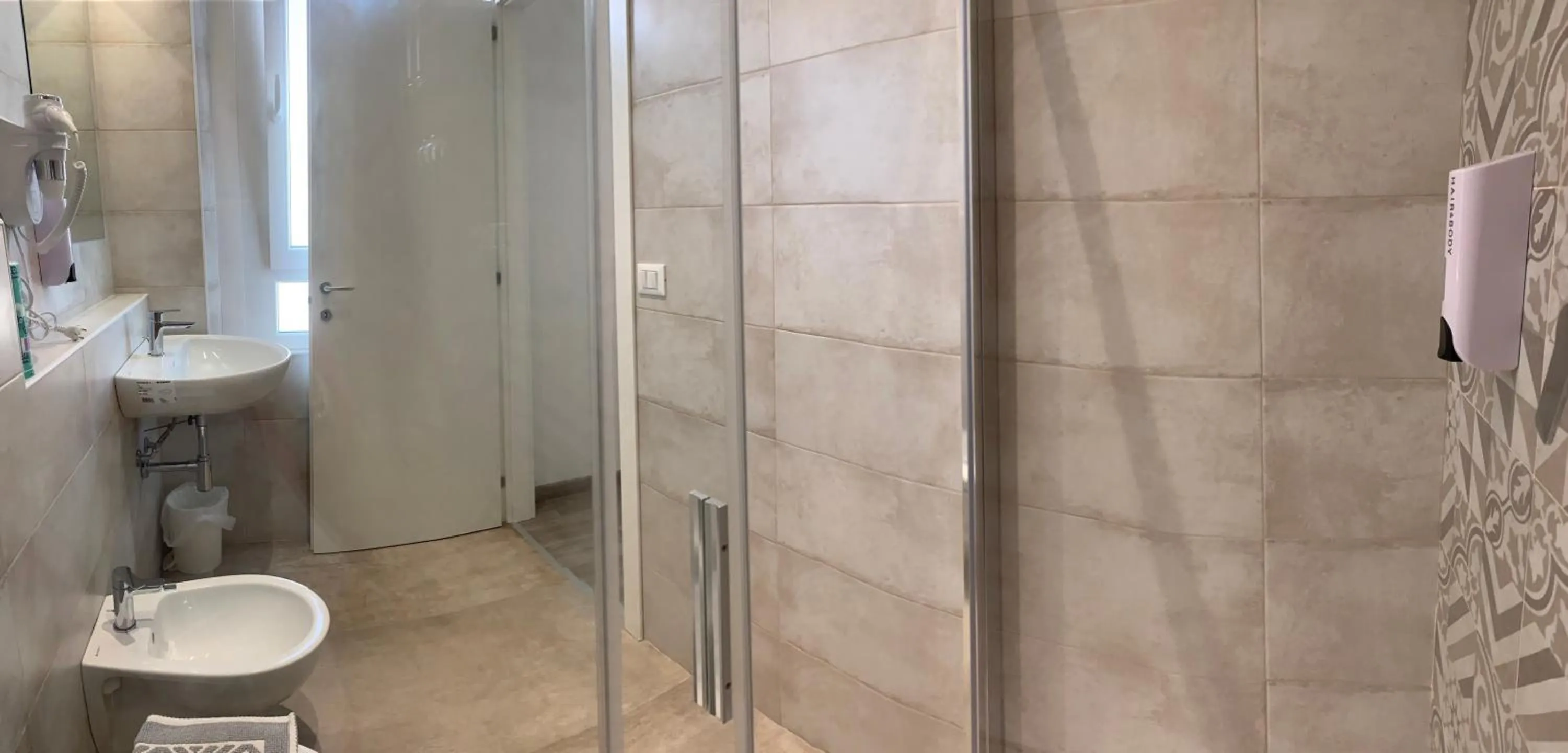 Shower in Hotel Laika