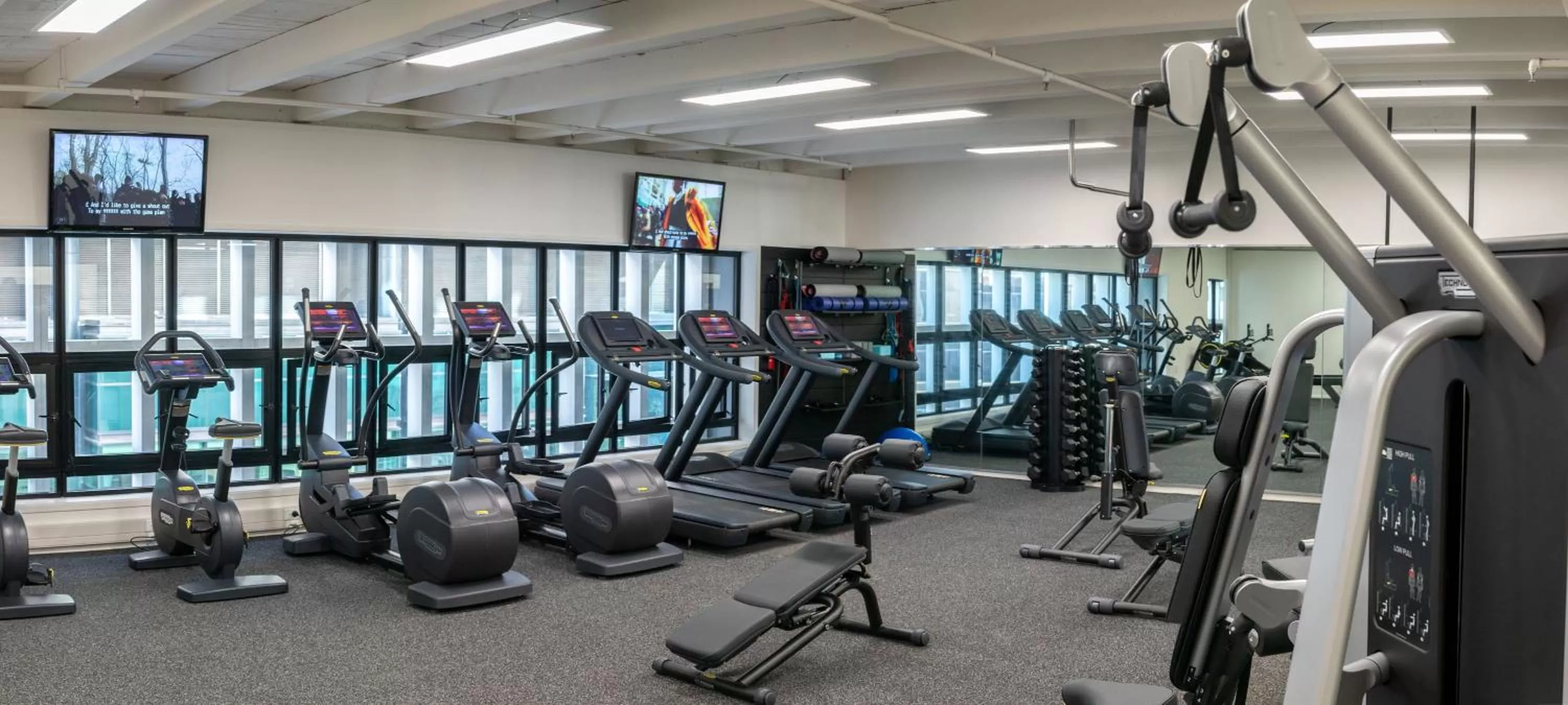Fitness centre/facilities in Crowne Plaza Auckland by IHG