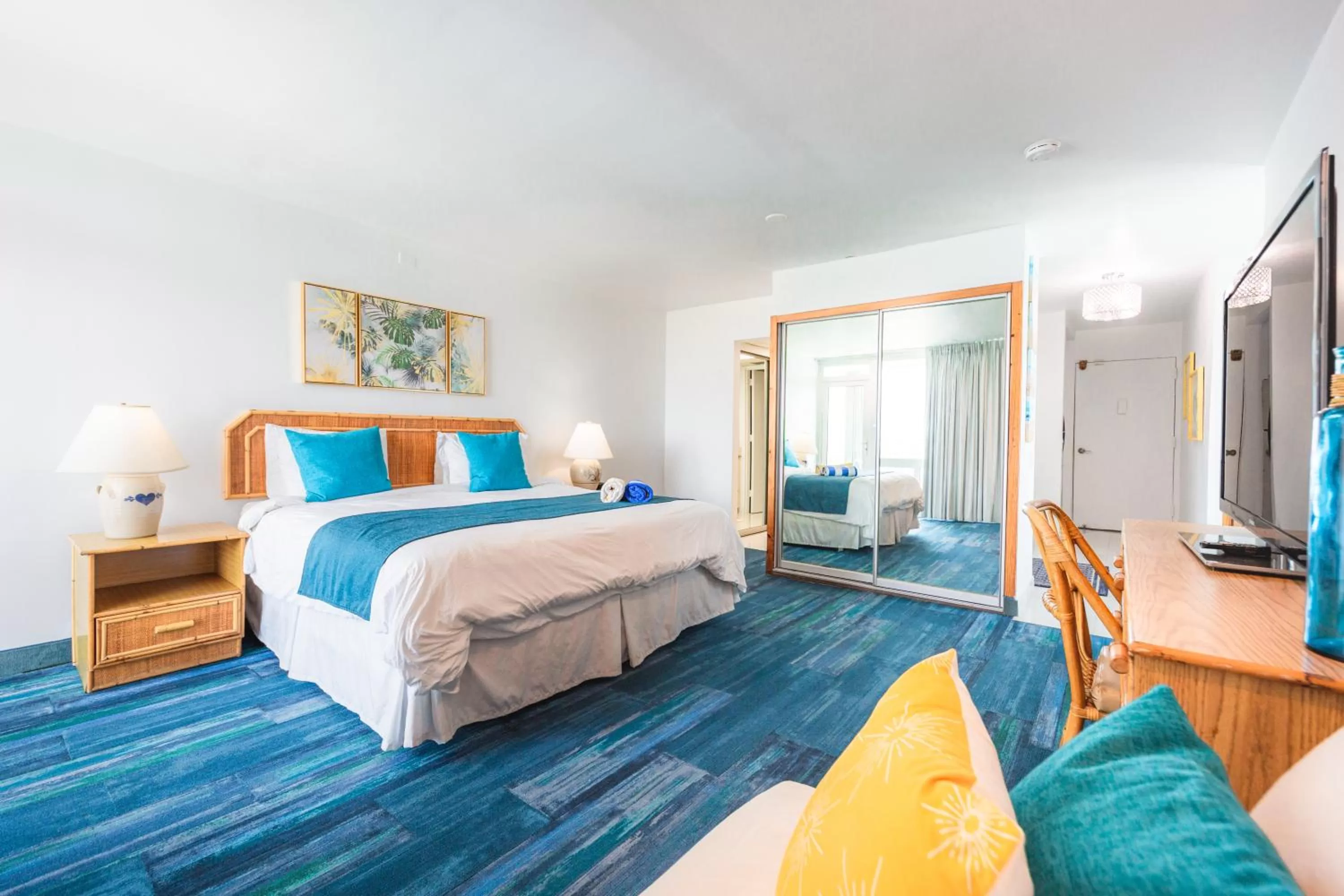 Photo of the whole room, Bed in ESJ Towers by Chana