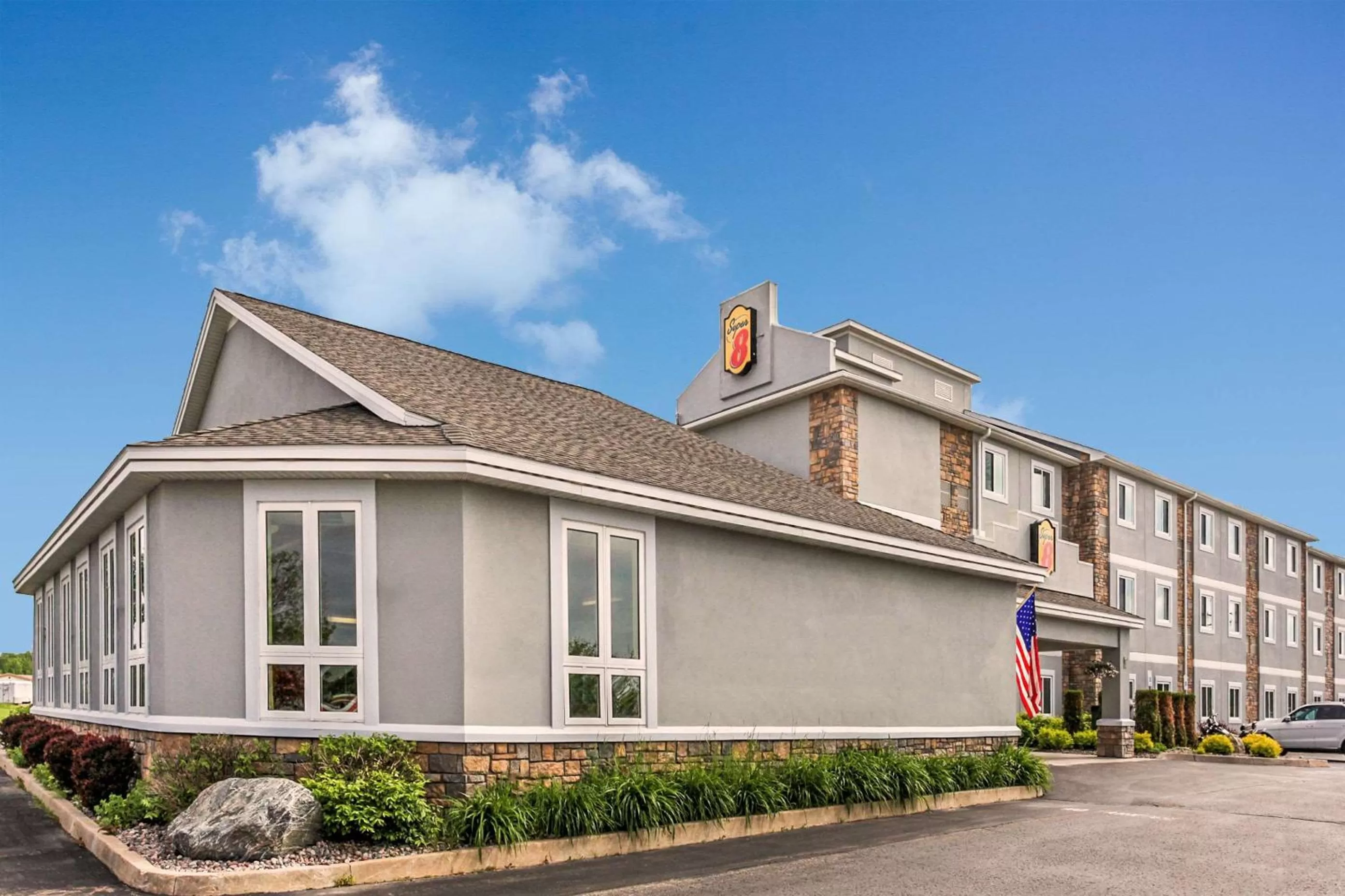 Super 8 by Wyndham Sault Ste. Marie