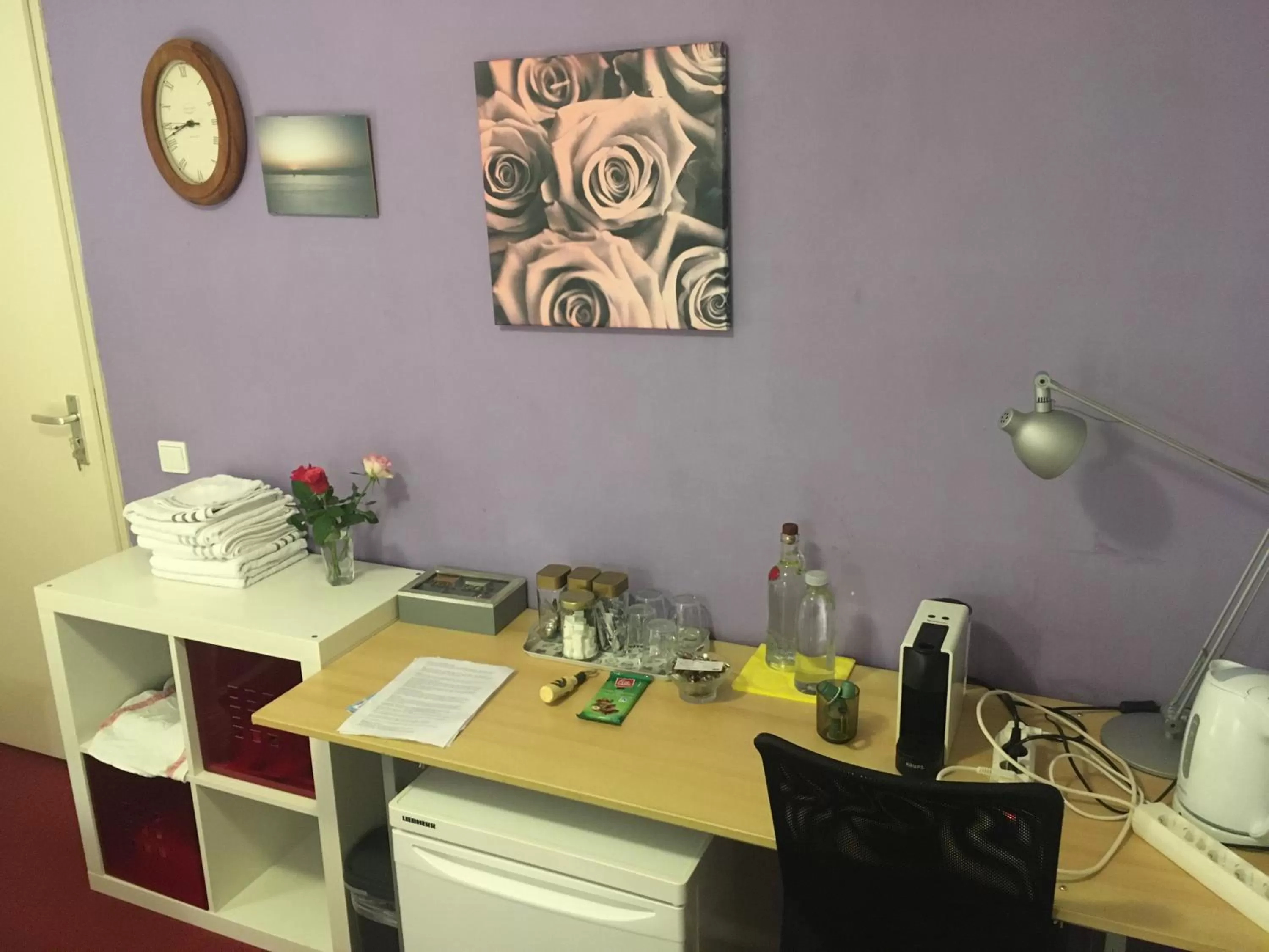 Coffee/tea facilities in Wim's Place Schiphol Amsterdam Airport