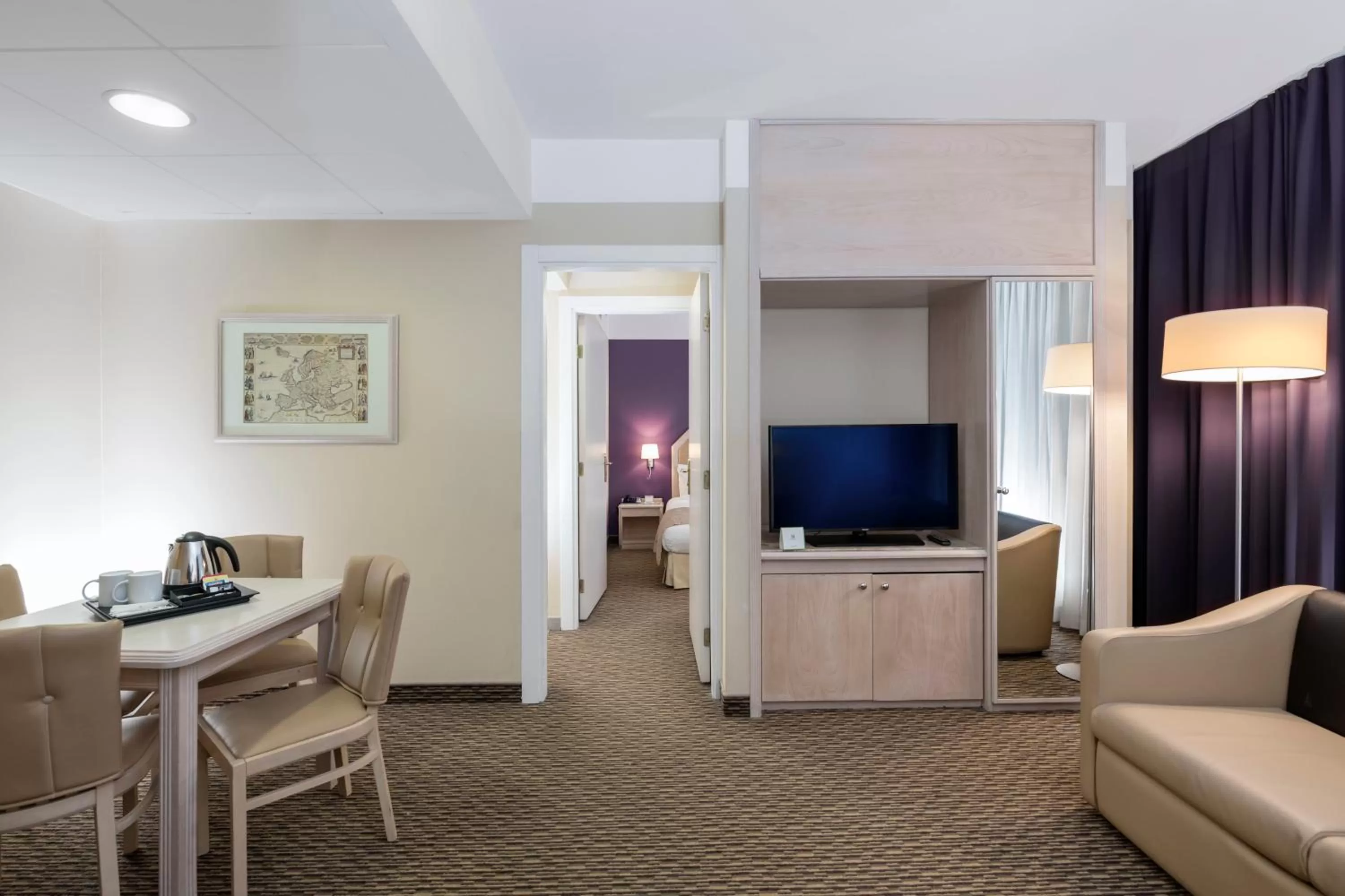 Photo of the whole room in Holiday Inn Naples by IHG