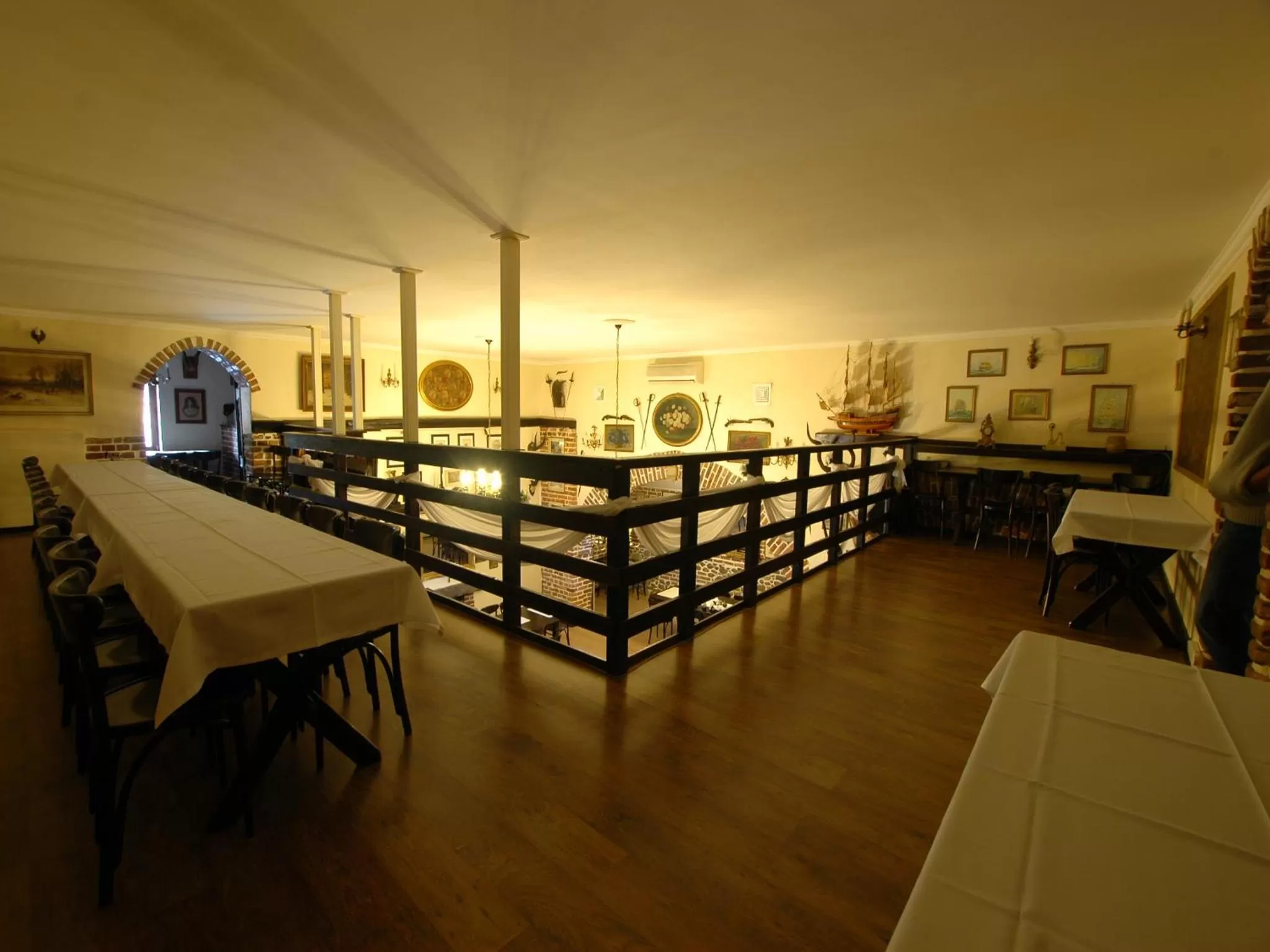 Restaurant/places to eat, Bed in Karczma Rzym