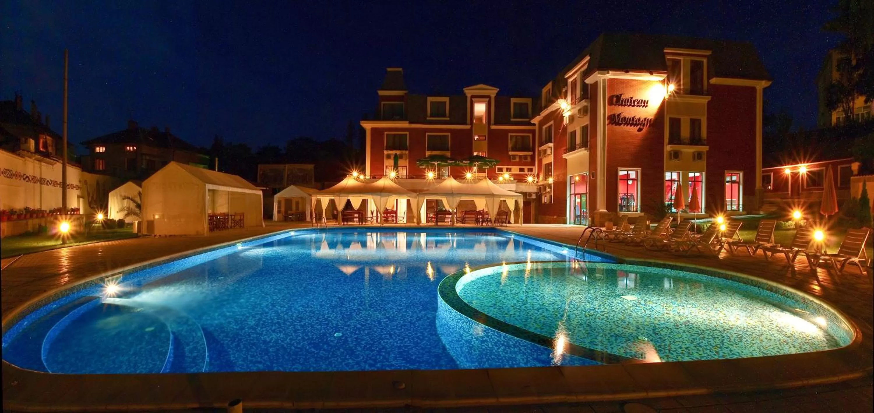 Garden in Chateau Montagne Hotel Troyan