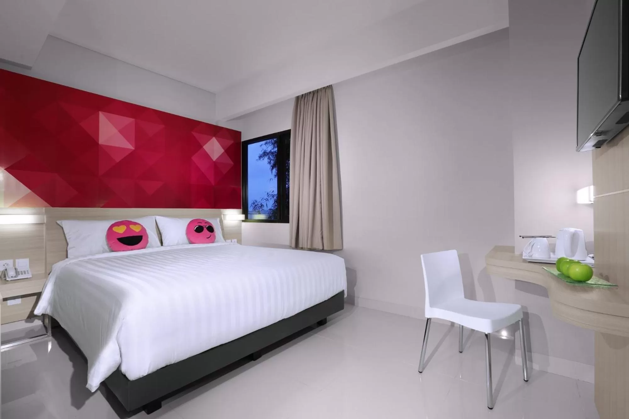 Bedroom, Bed in favehotel Bandara Tangerang