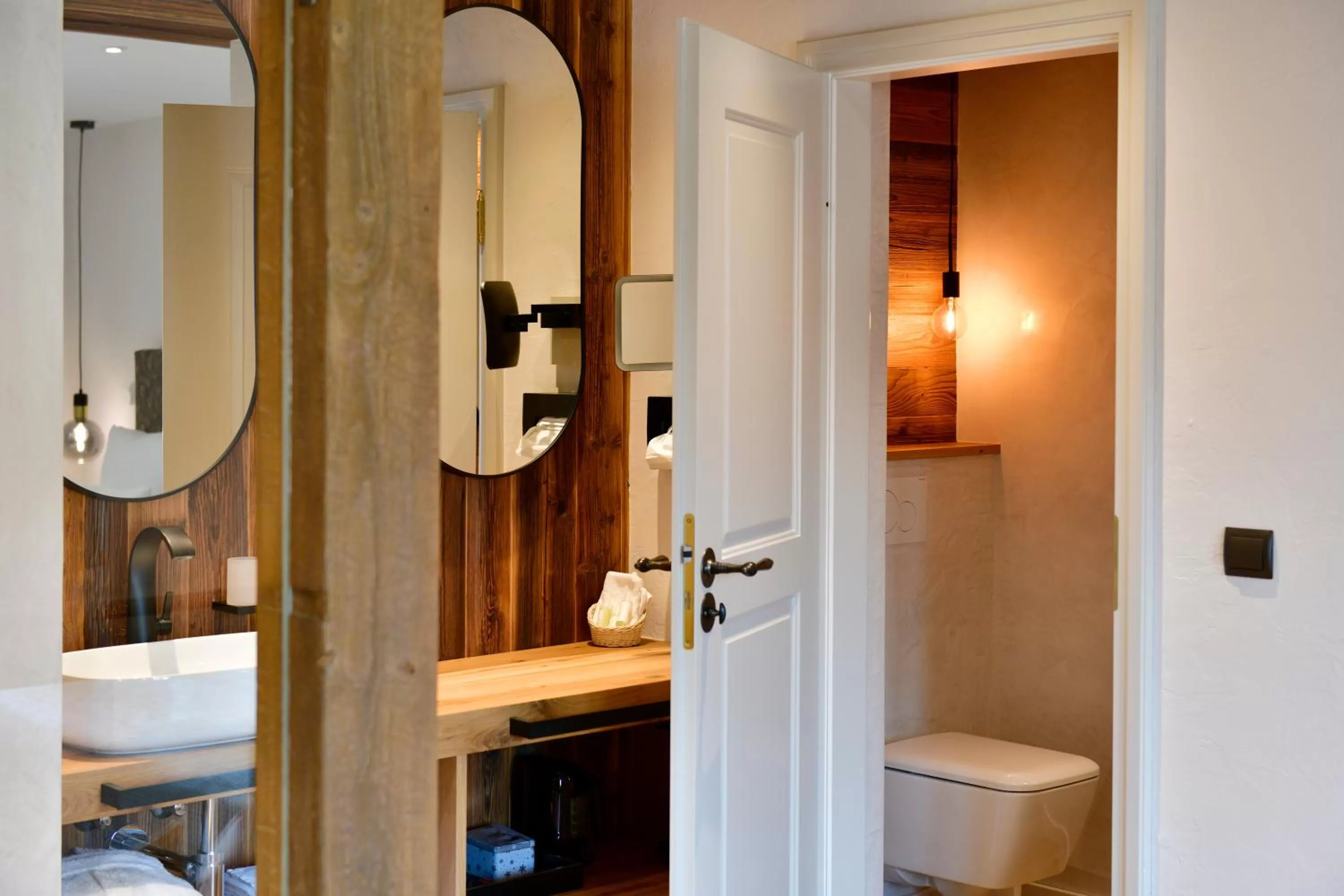 Bathroom in Romantik Hotel Markusturm