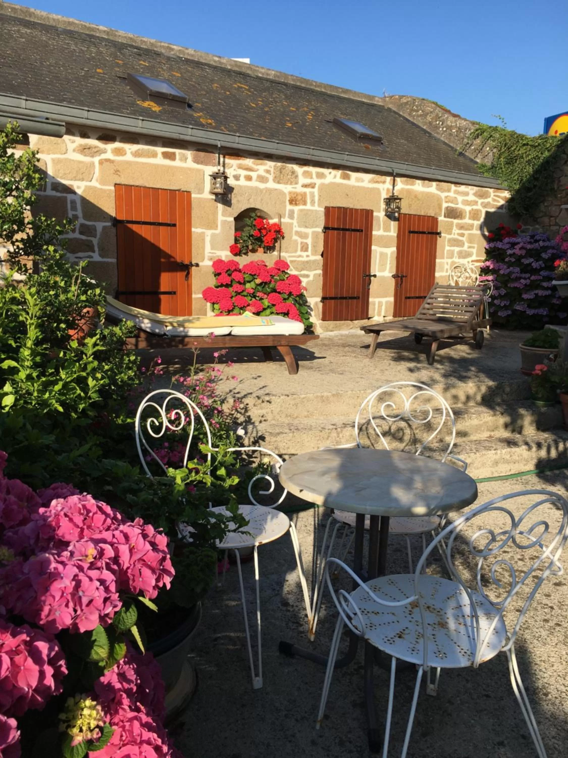 Patio, Property Building in La Ferme de Kérivoas