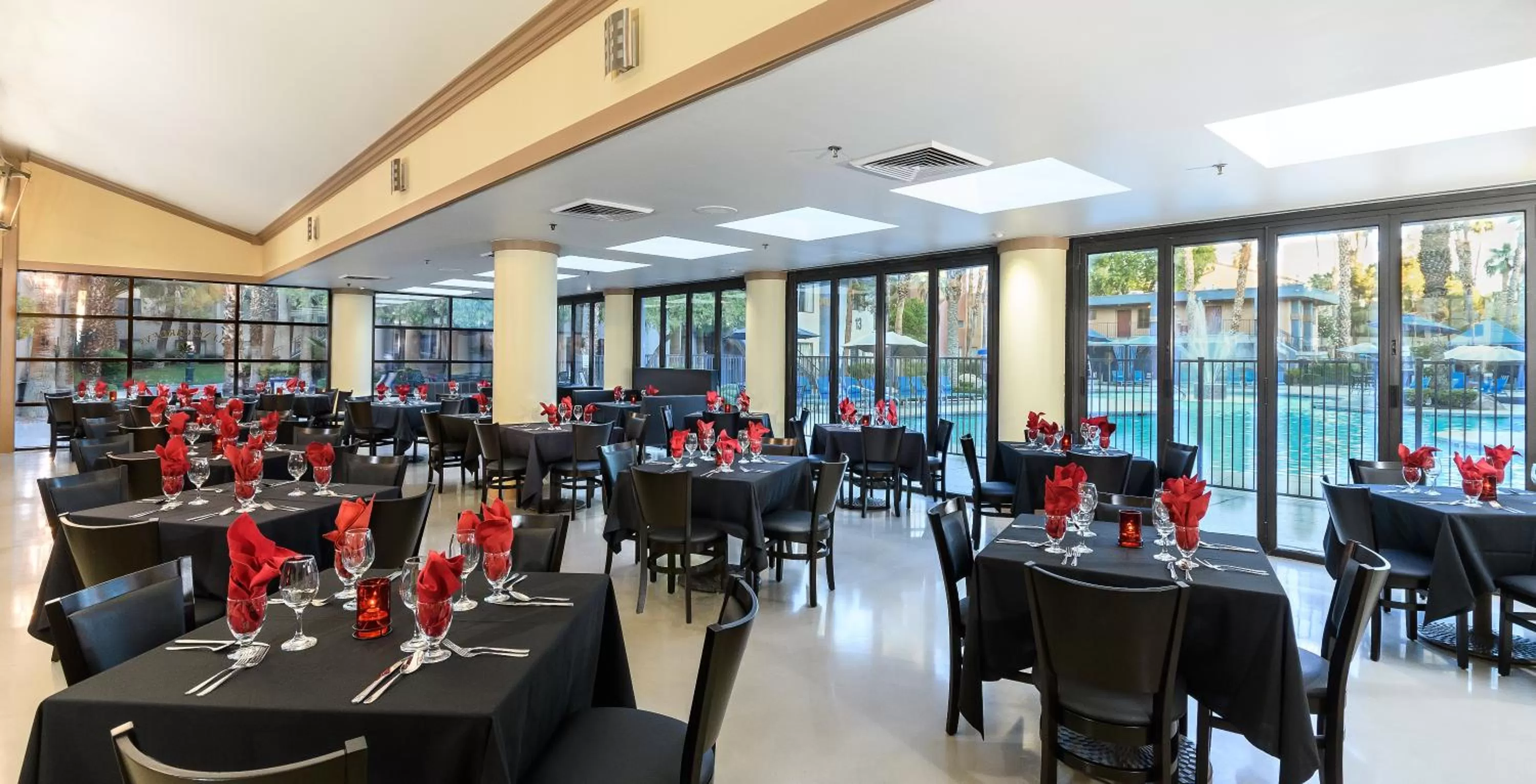 Restaurant/places to eat in Alexis Park All Suite Resort