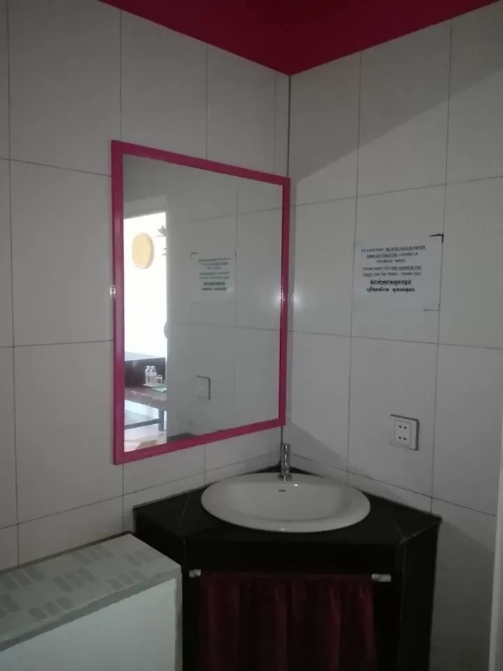 Double or Twin Room with Garden View in Hotel de la Plage