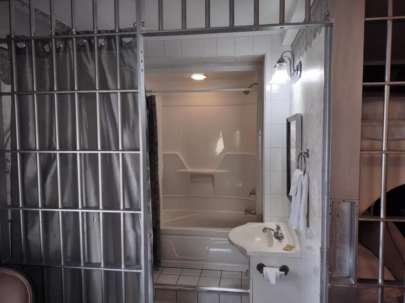 Toilet, Bathroom in The King George Inn